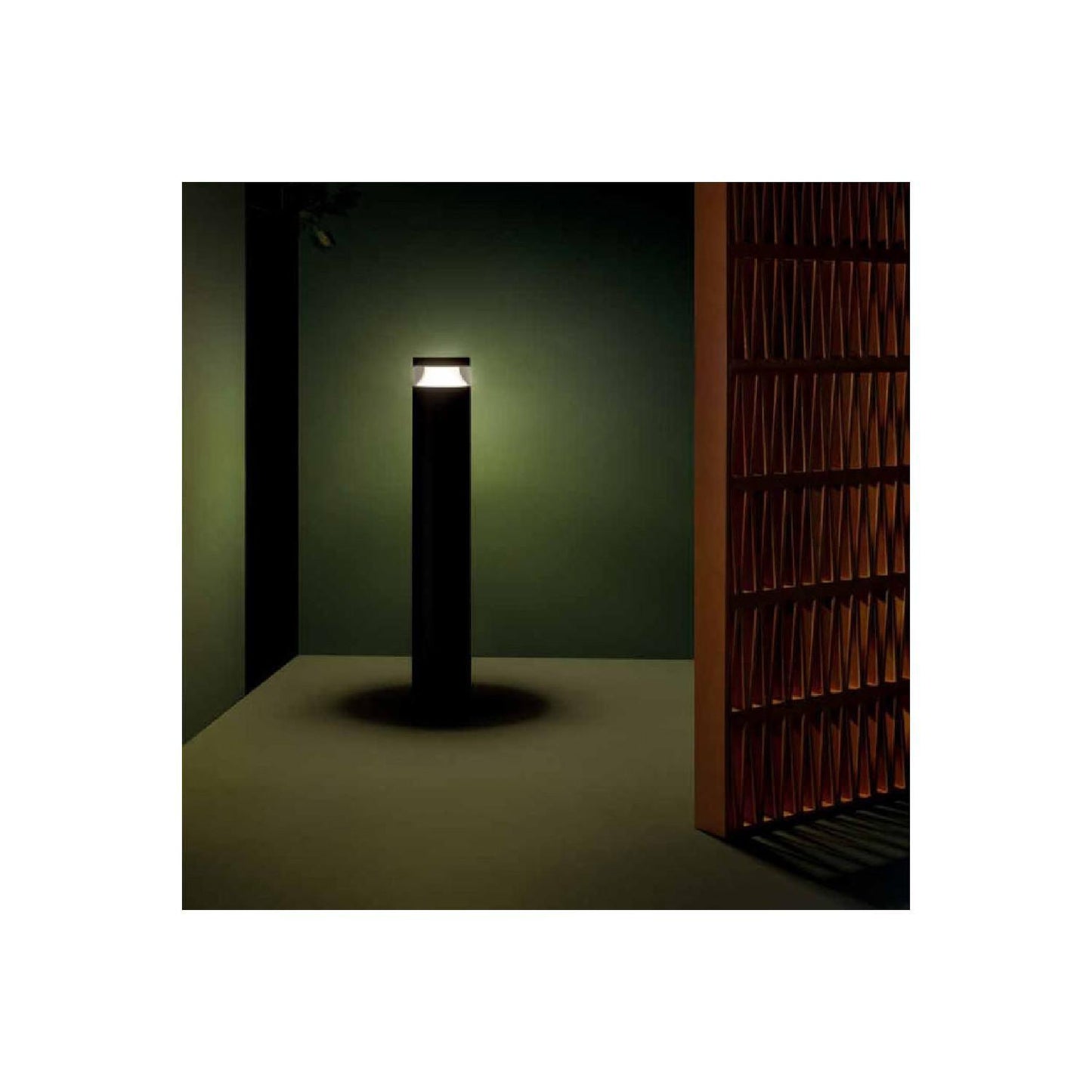 Baliza Exterior LED 22.8W Superficie Pie 100cm Newton Pro LEDS-C4 55-E054-Z5-CL