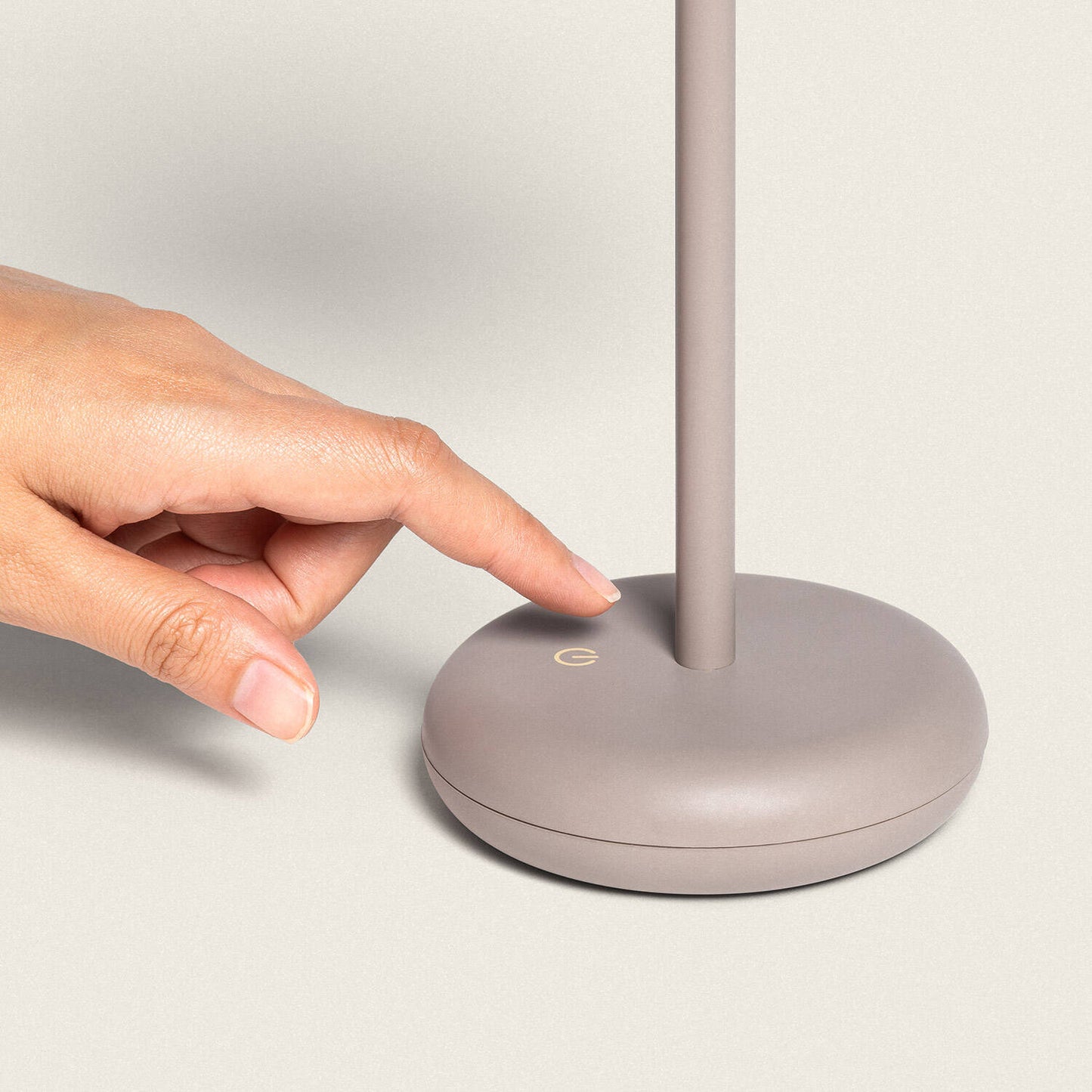 Lámpara de Mesa LED Portátil Exterior con Batería USB Recargable Metal Galdan