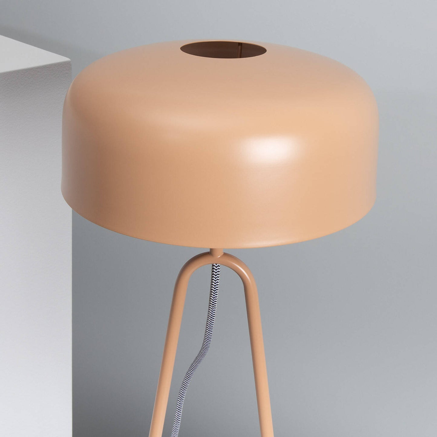 Lámpara de Mesa Metal Luca