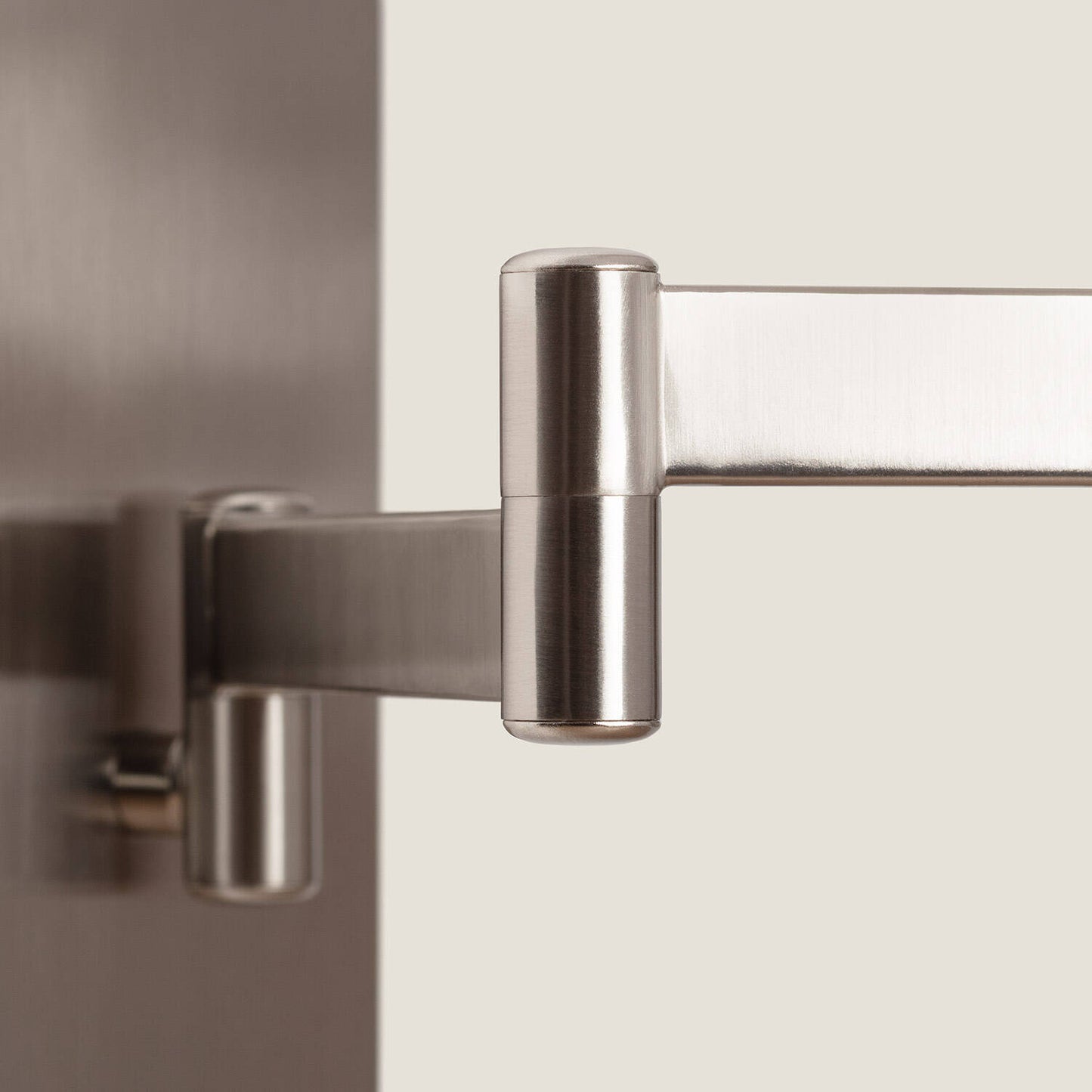 Lámpara de Pared Articulable Aluminio y Tela Ugani