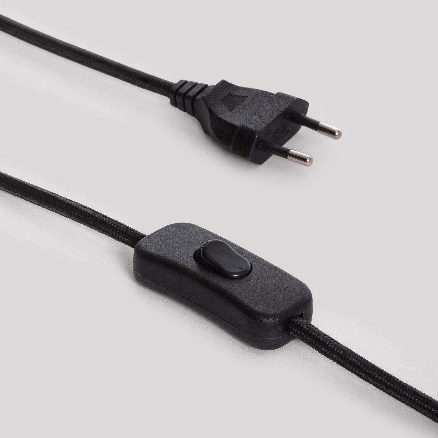 Lámpara de Mesa Metal Reyansh ILUZZIA