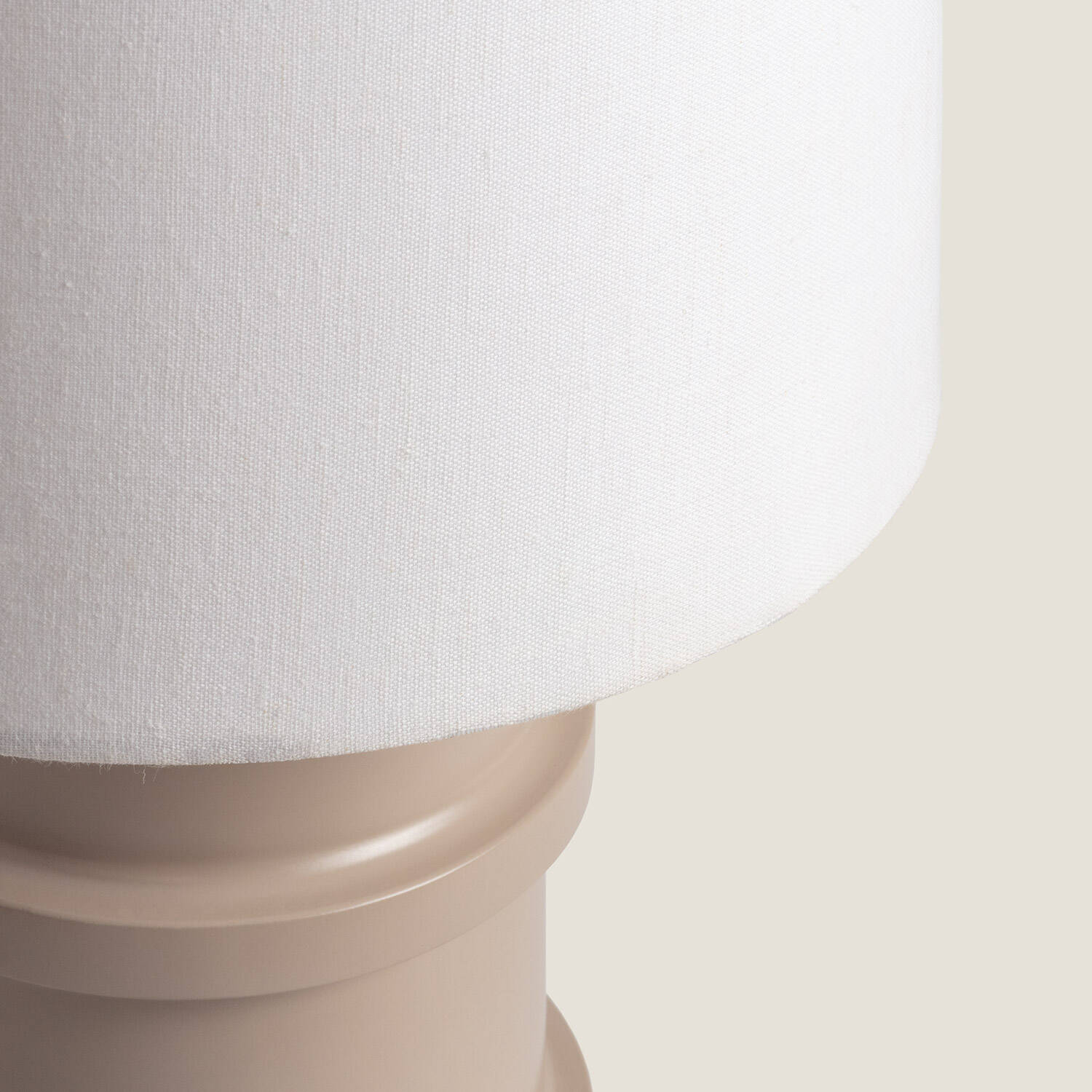 Lámpara de Mesa Metal Bobey