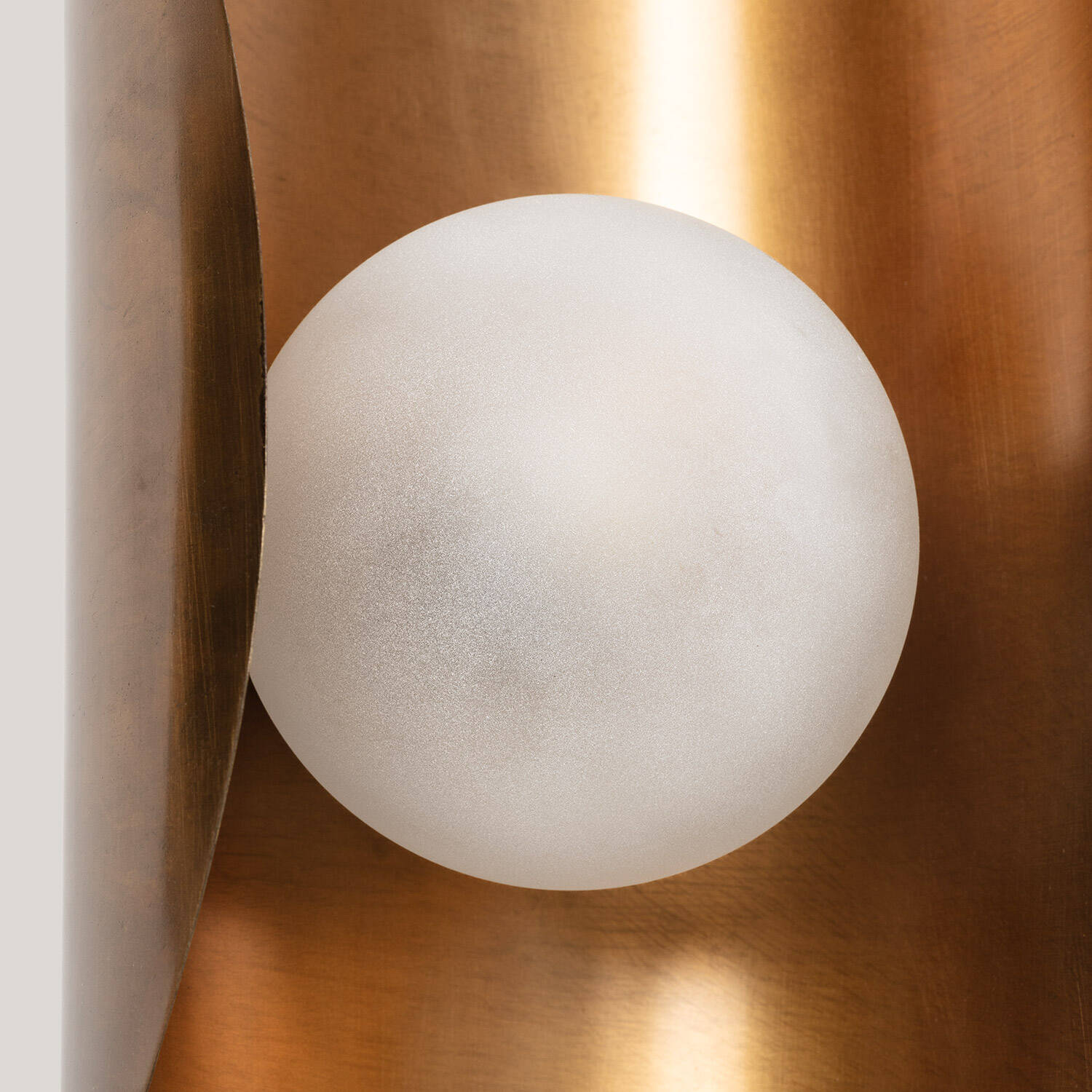 Aplique de Pared Metal y Cristal Ishan II ILUZZIA