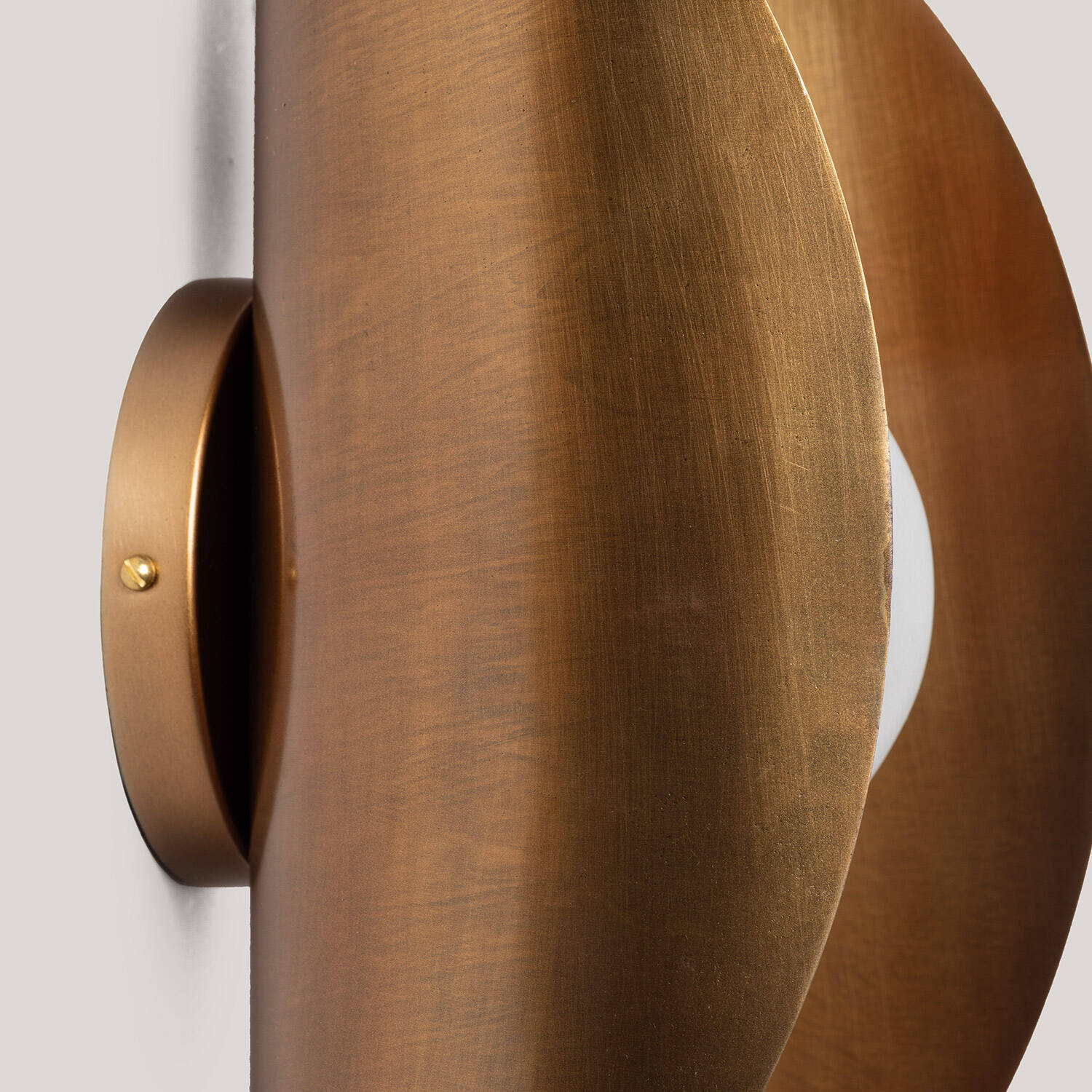 Aplique de Pared Metal y Cristal Ishan II ILUZZIA