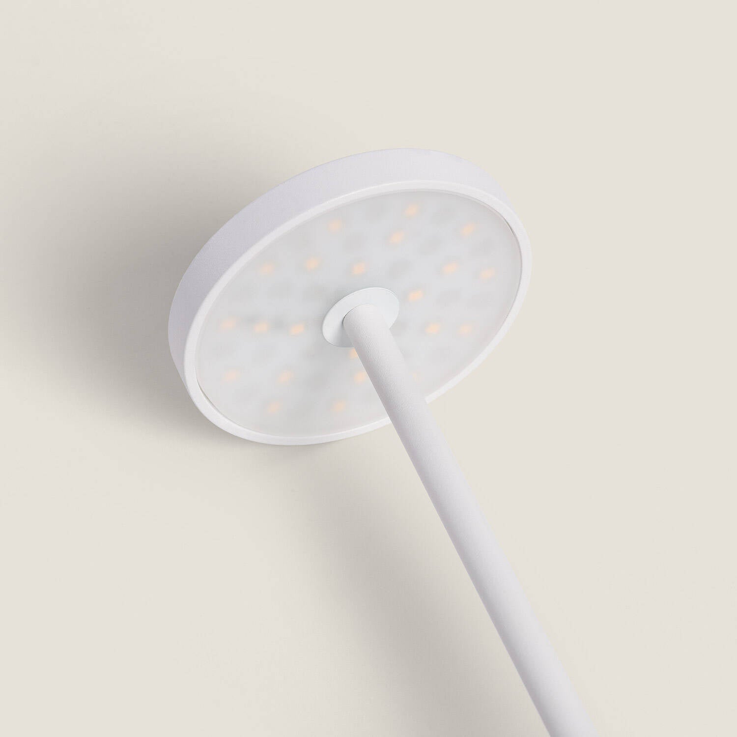 Lámpara de Mesa LED Portátil para Exterior Metal con Batería Recargable Jawania