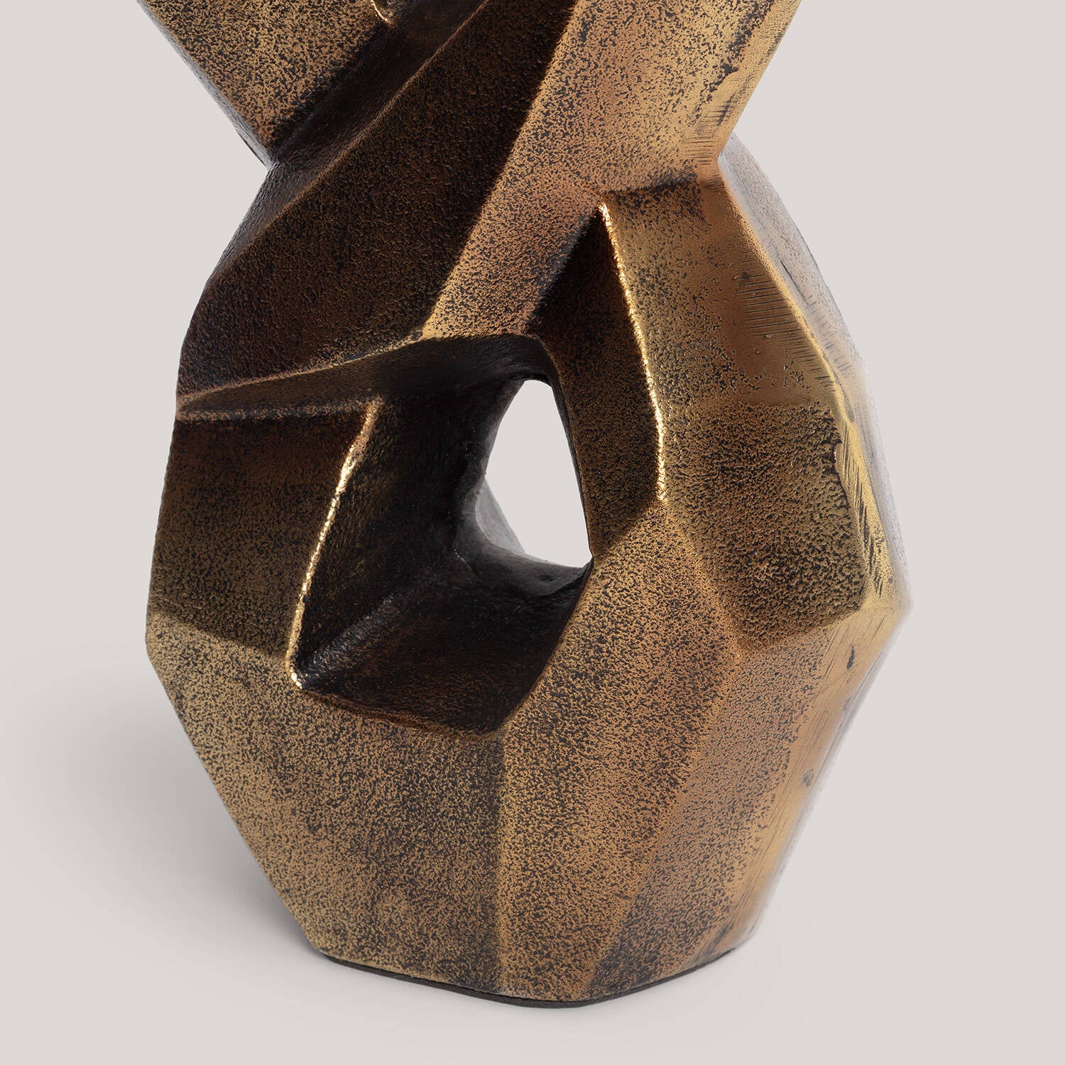 Lámpara de Mesa Metal Reyansh ILUZZIA