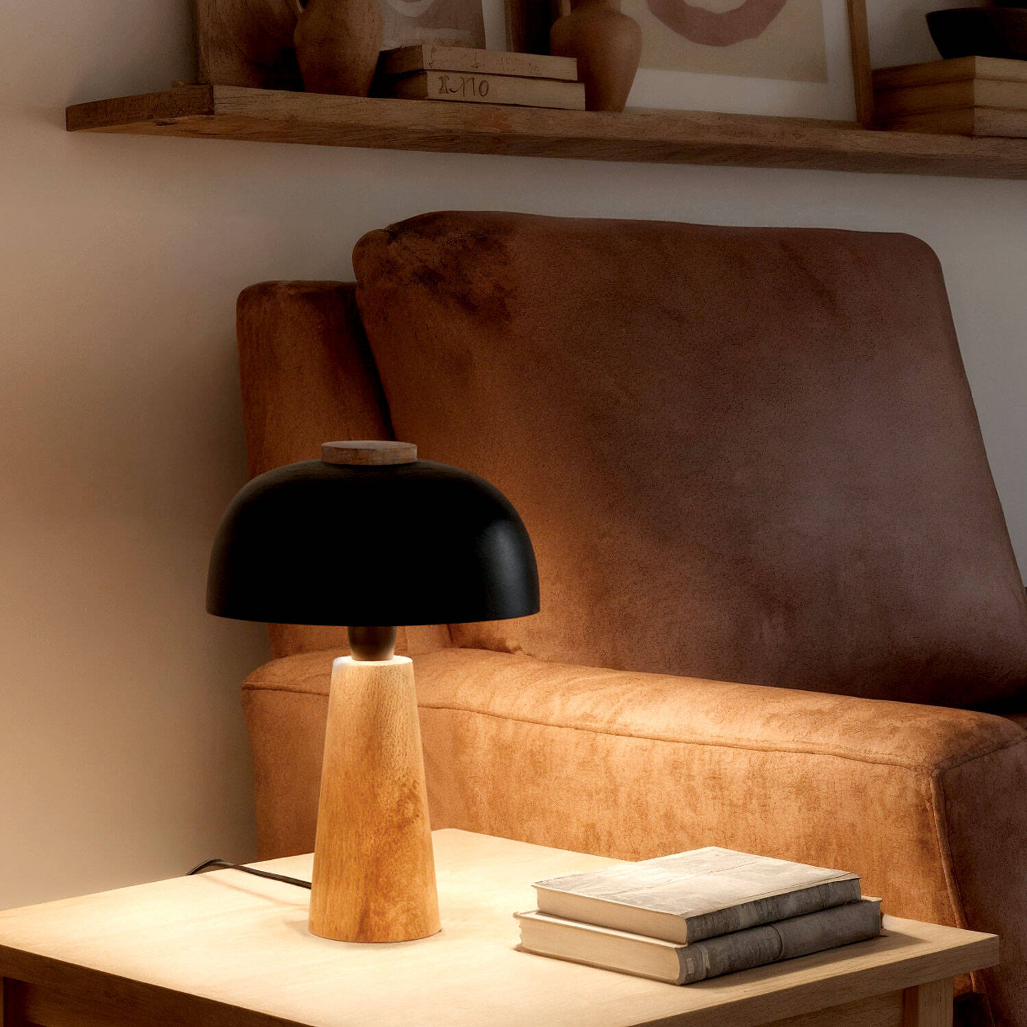 Lámpara de Mesa Metal Nagama