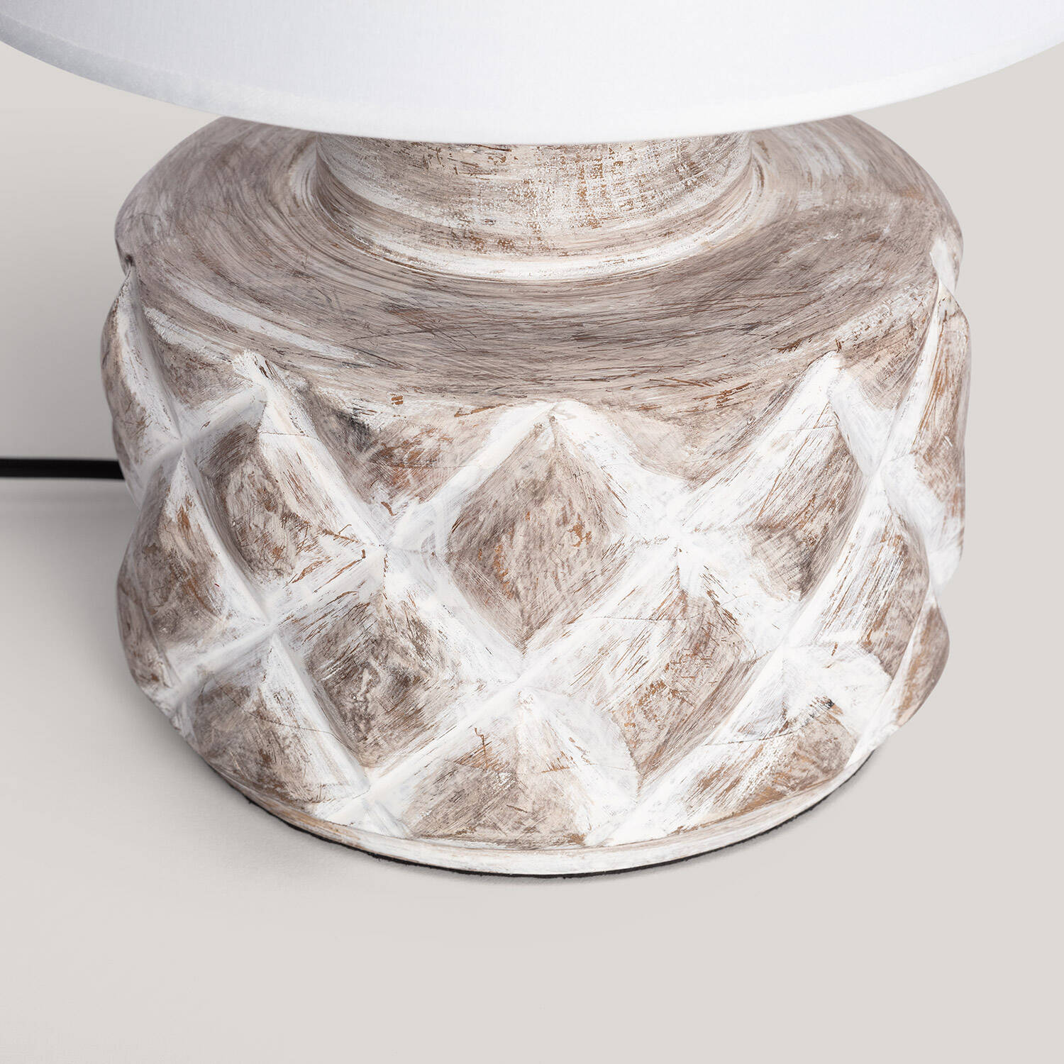 Lámpara de Mesa Madera Kunt Divya ILUZZIA