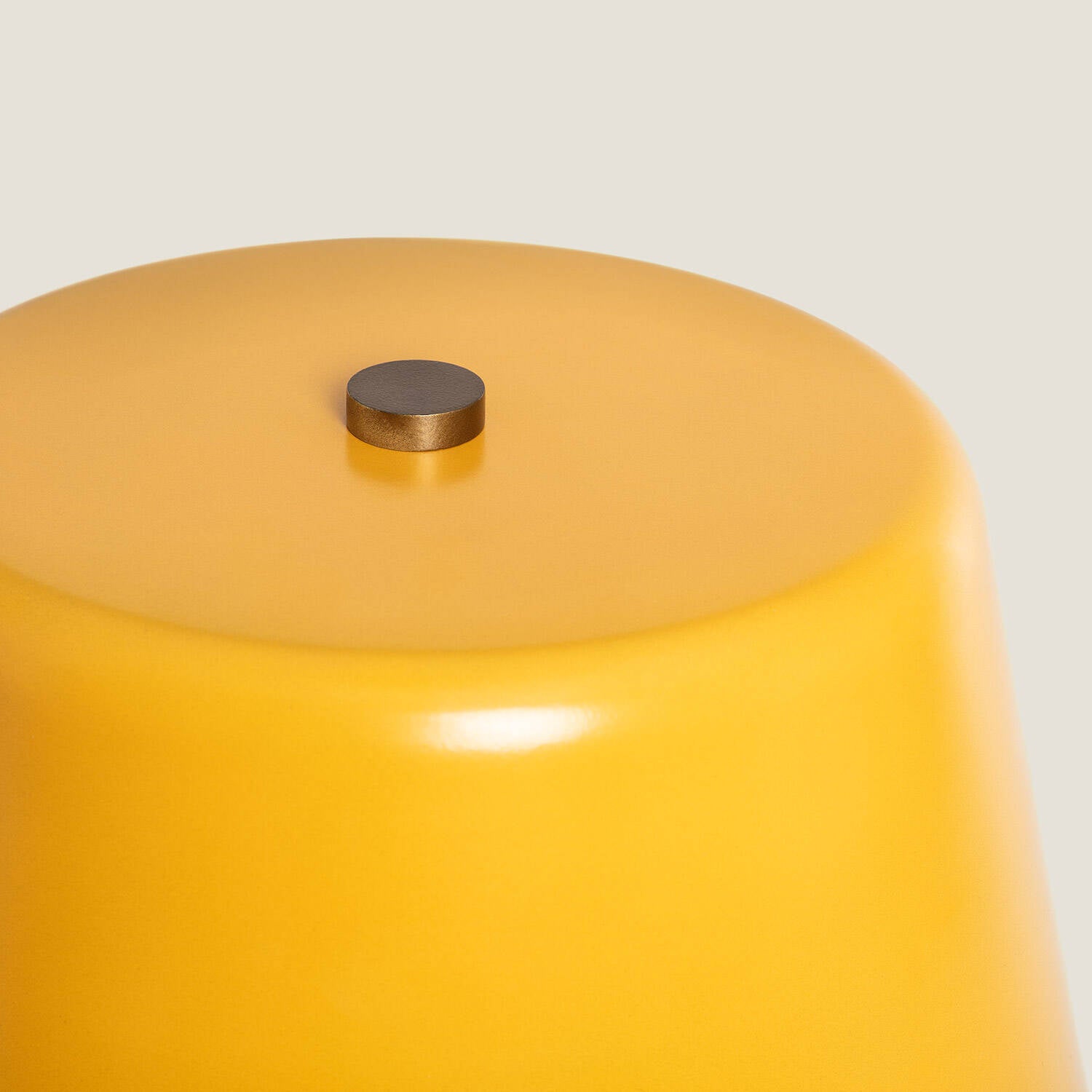 Lámpara de Mesa Metal Pekia Bougy