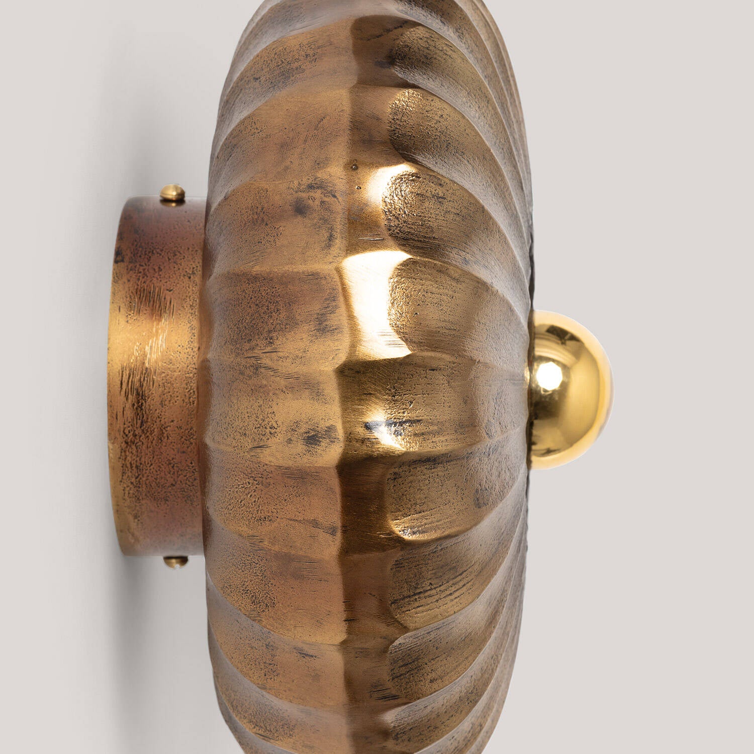 Aplique de Pared Metal Ronith ILUZZIA