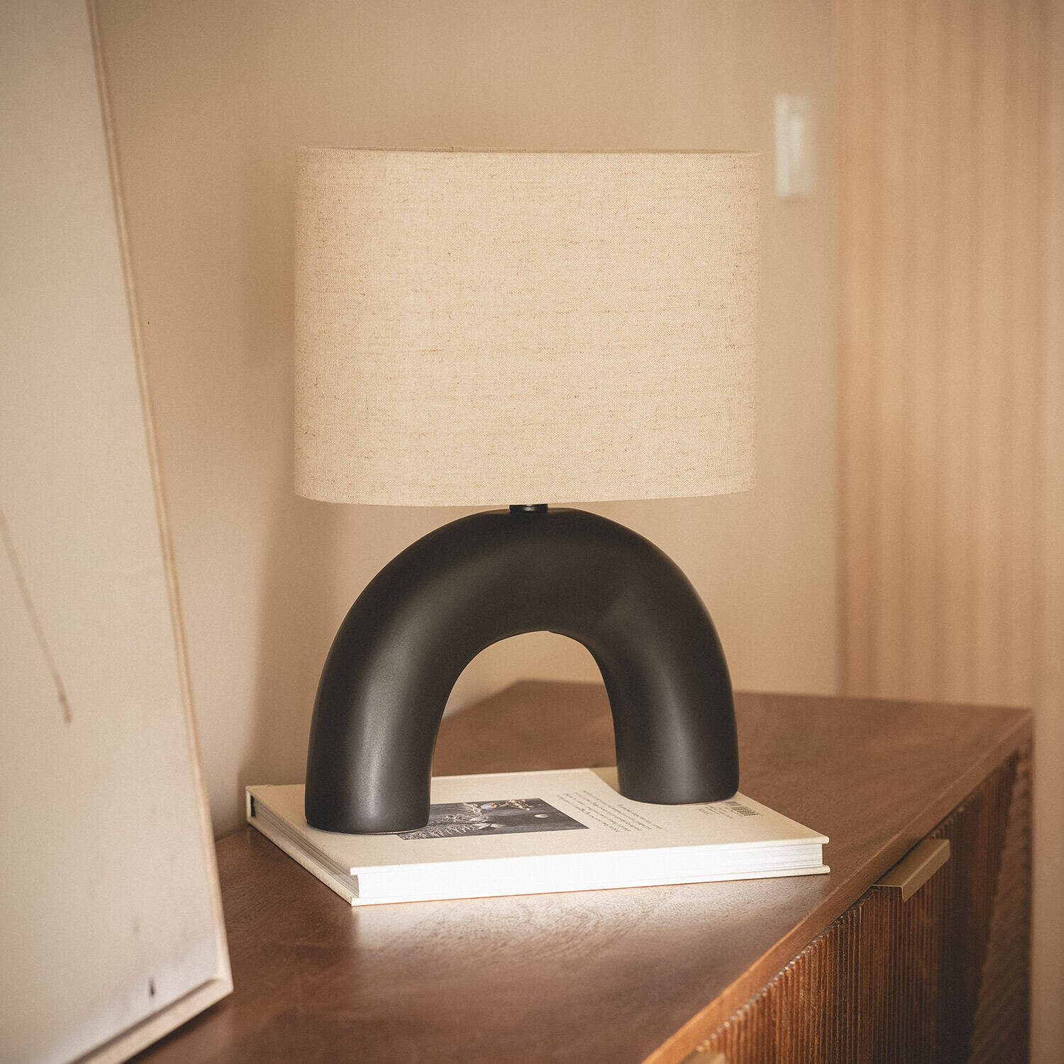 Lámpara de Mesa Cerámica y Tela Callie