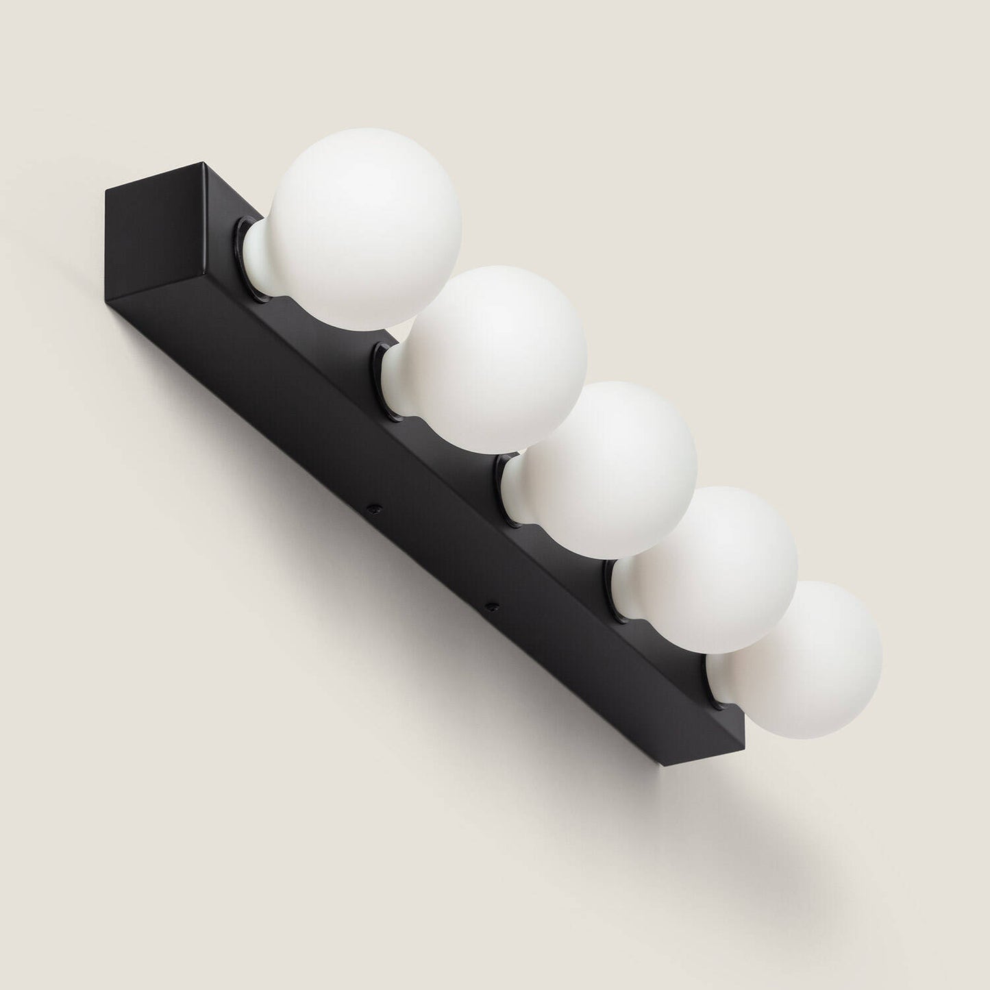 Aplique de Pared Baño Metal 5 Focos Aizkra