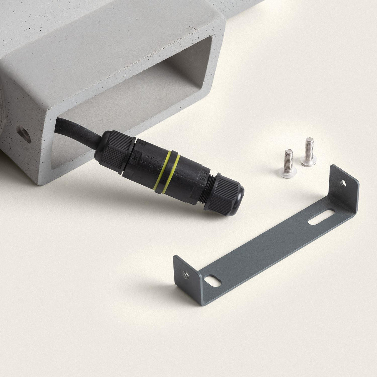 Aplique de Pared Exterior Cemento Iluminación Doble Cara Banjar Rond II
