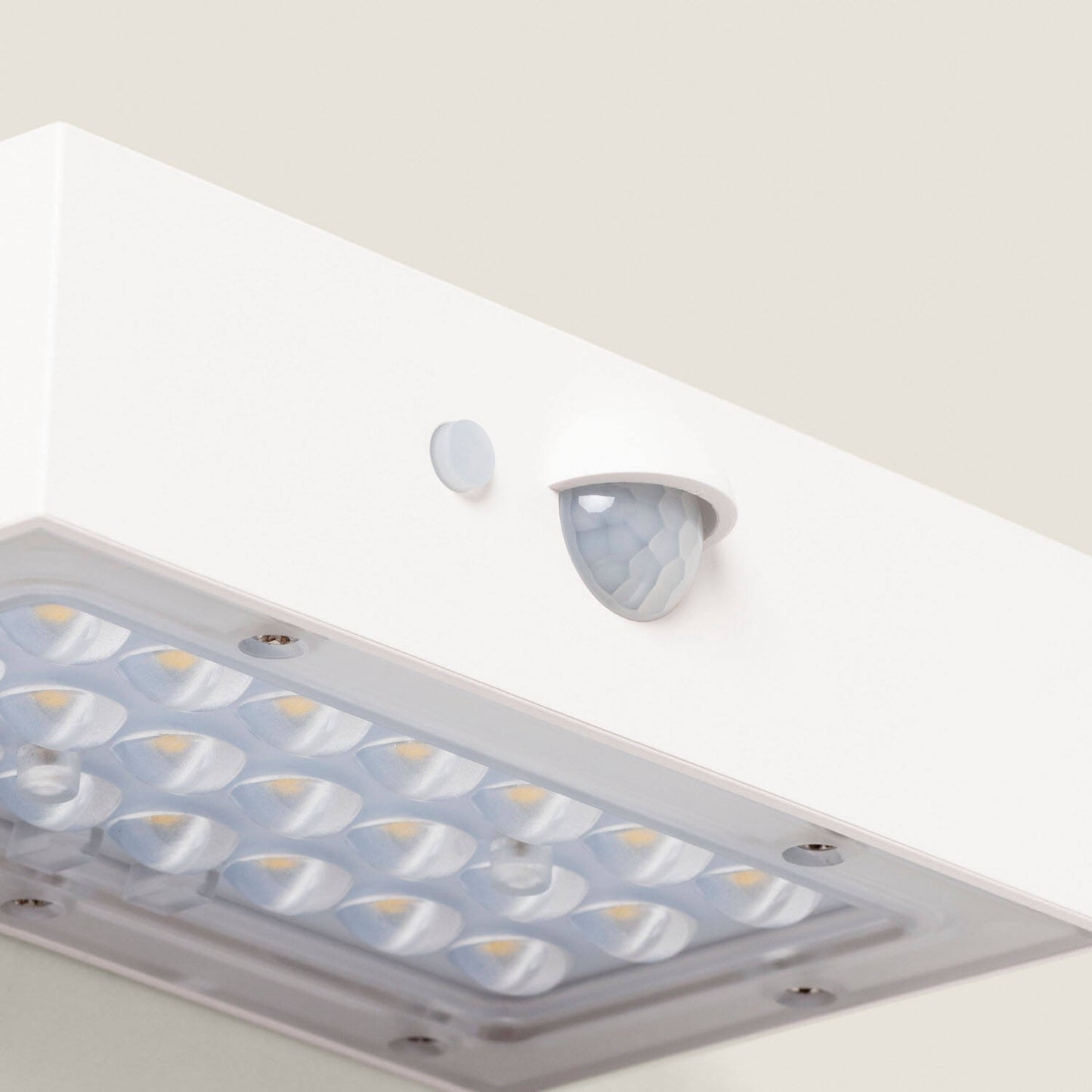 Aplique de Pared Exterior LED 3W Iluminación Doble Cara con Sensor PIR Karl Solar