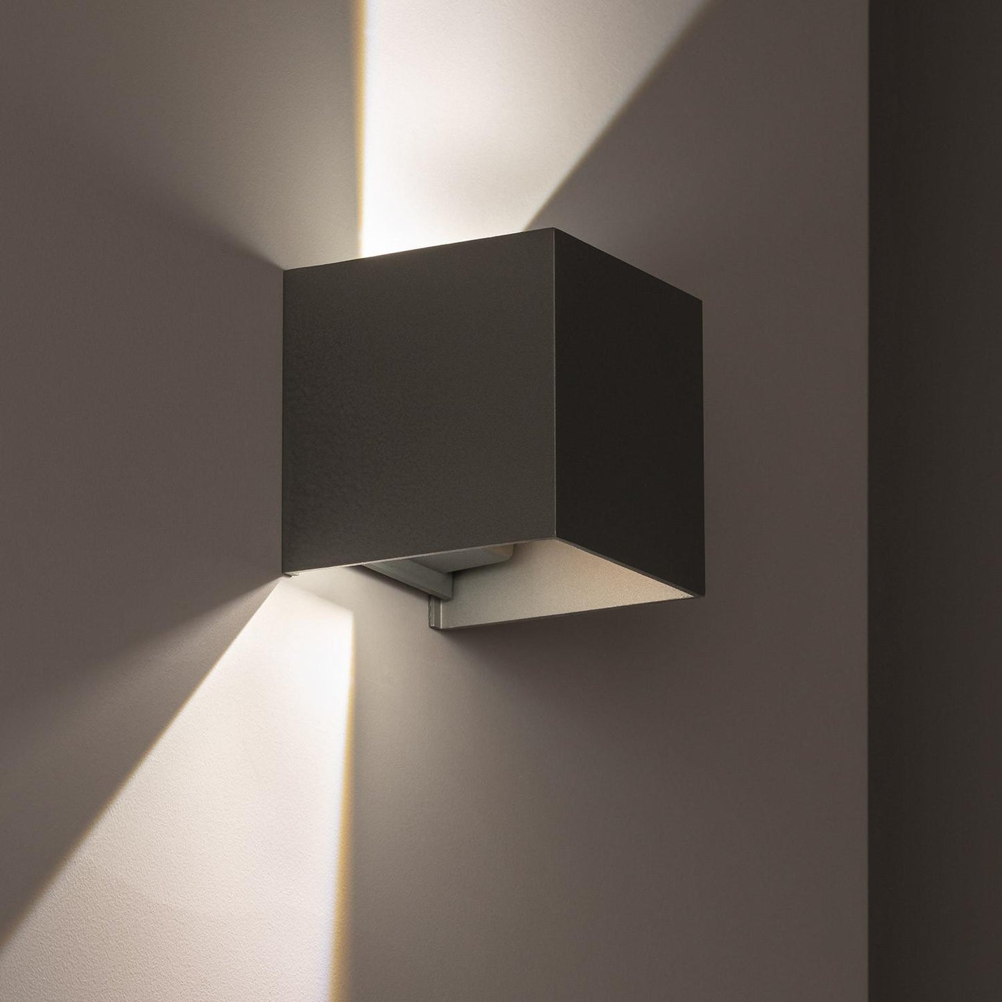 Aplique de Pared Exterior LED 6W Aluminio Iluminación Doble Cara Eros Gris