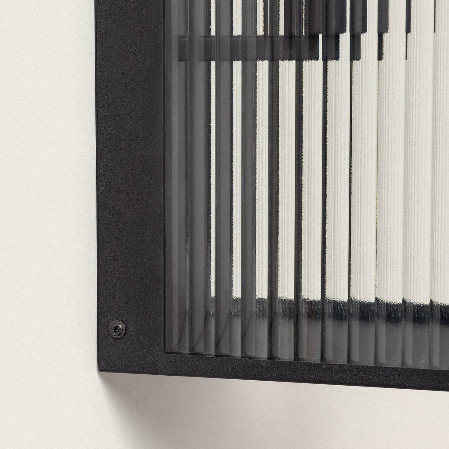 Aplique de Pared Exterior Metal y Cristal Taiga