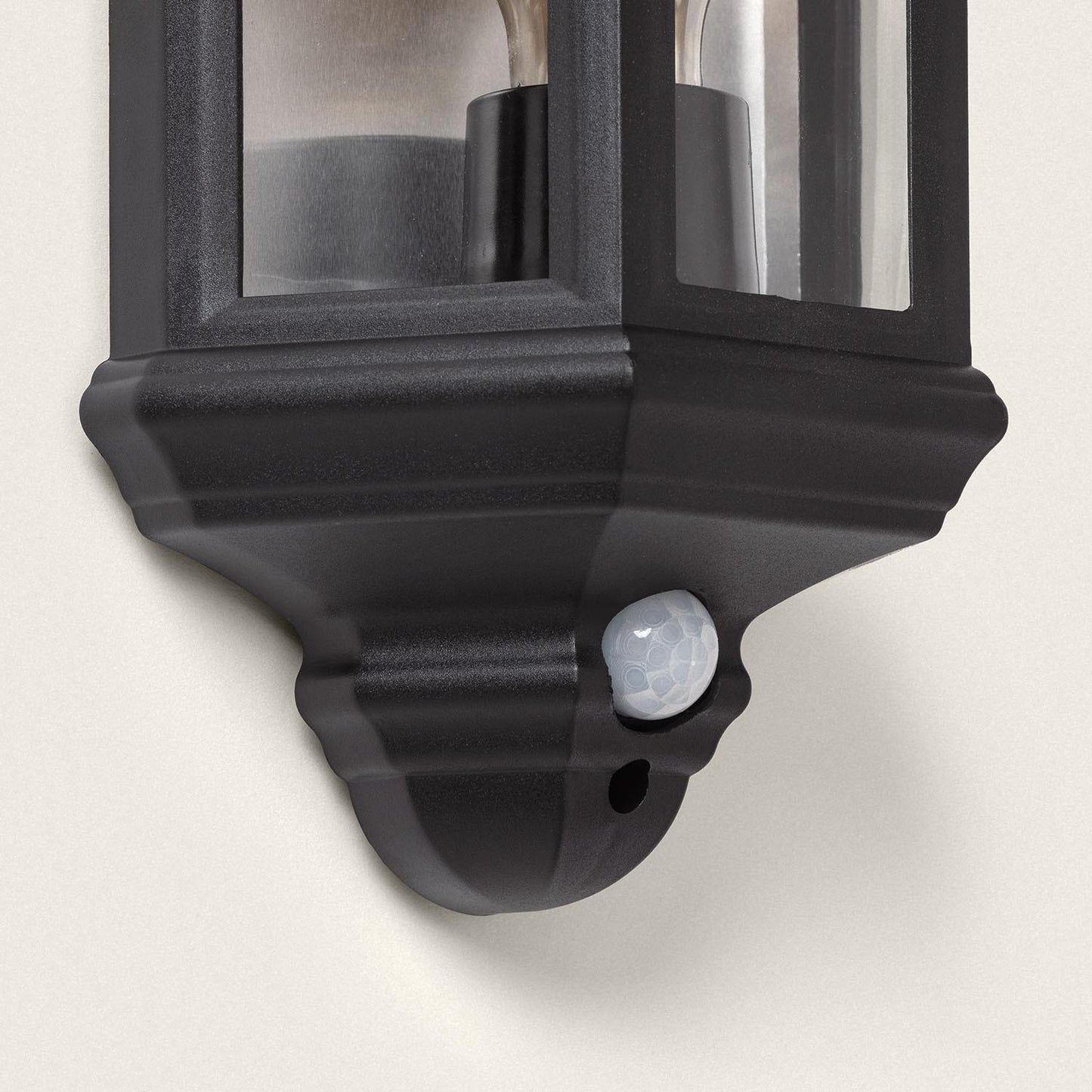 Aplique de Pared Exterior PC con Sensor PIR Newquay