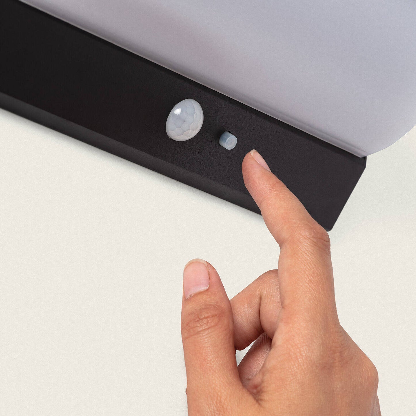 Aplique de Pared Exterior Solar LED 5W Aluminio con Sensor de Movimiento Goran