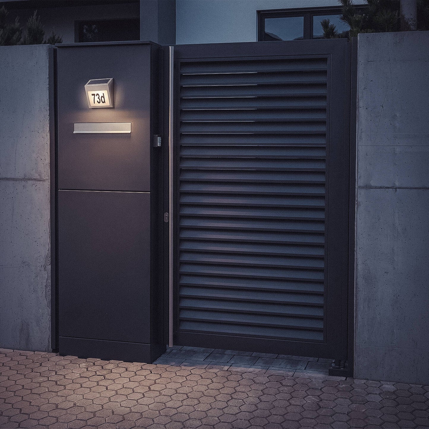 Aplique de Pared Exterior Solar LED de Metal para Numeración de Vivienda Barua