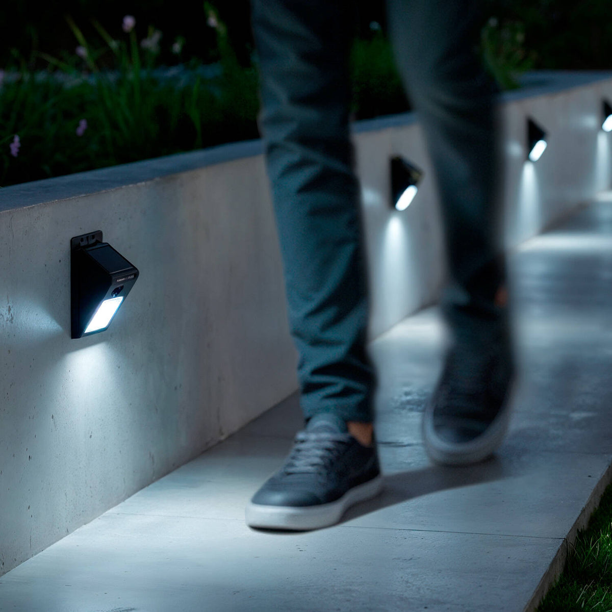 Aplique de Pared Exterior Solar LED IP65 Encendido Crepuscular