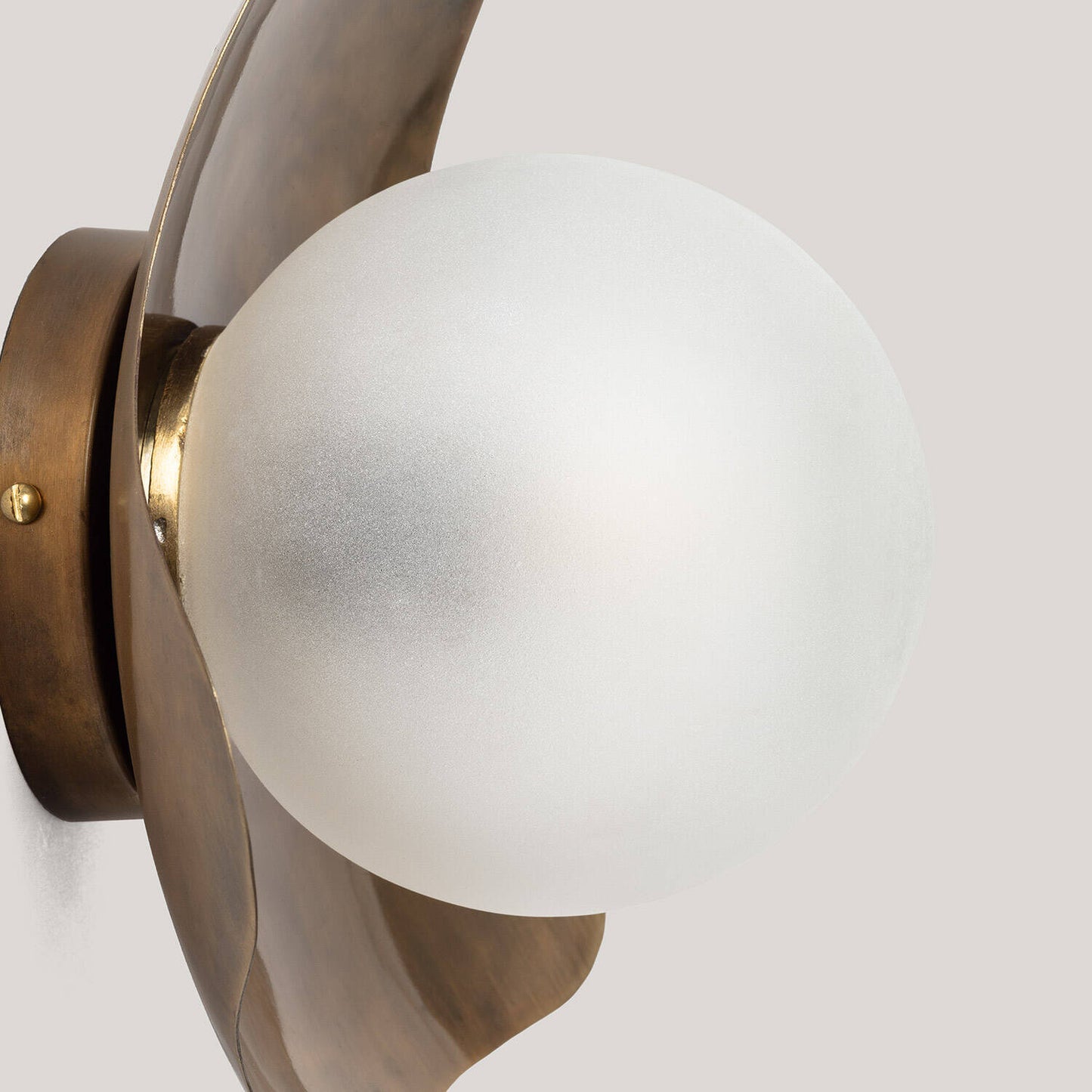 Aplique de Pared Metal y Cristal Ishan I ILUZZIA