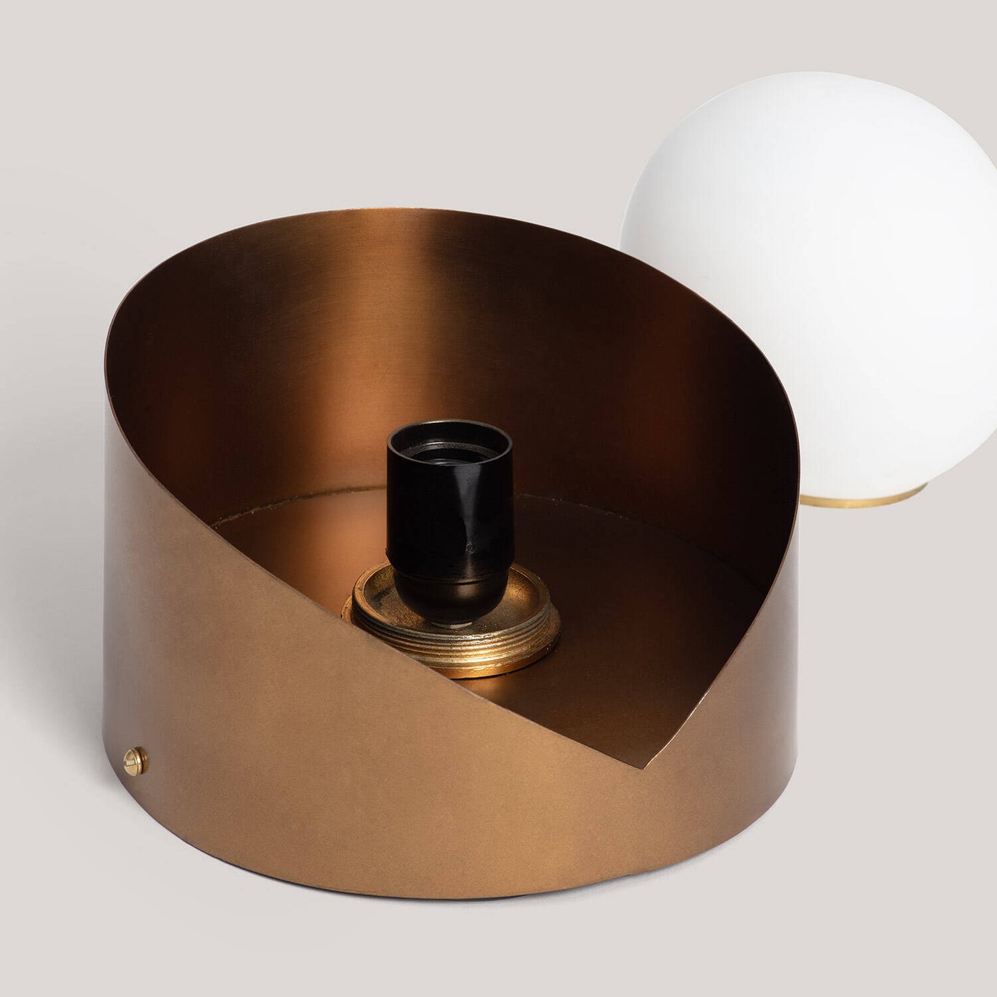 Aplique de Pared Metal y Cristal Ishan III ILUZZIA
