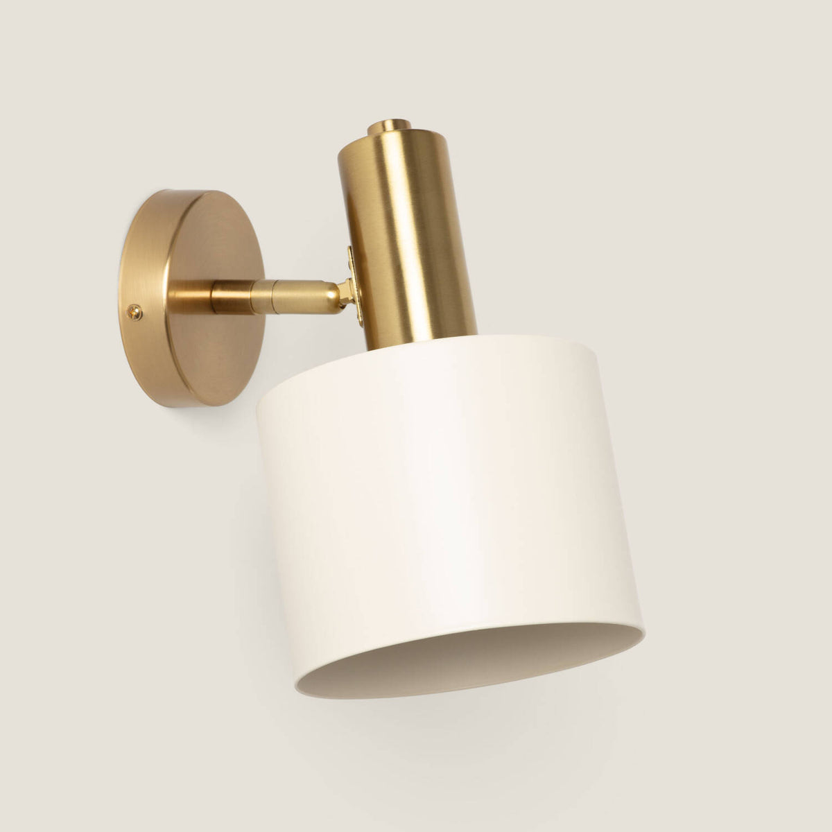 Aplique de Pared Orientable de Metal Brenta