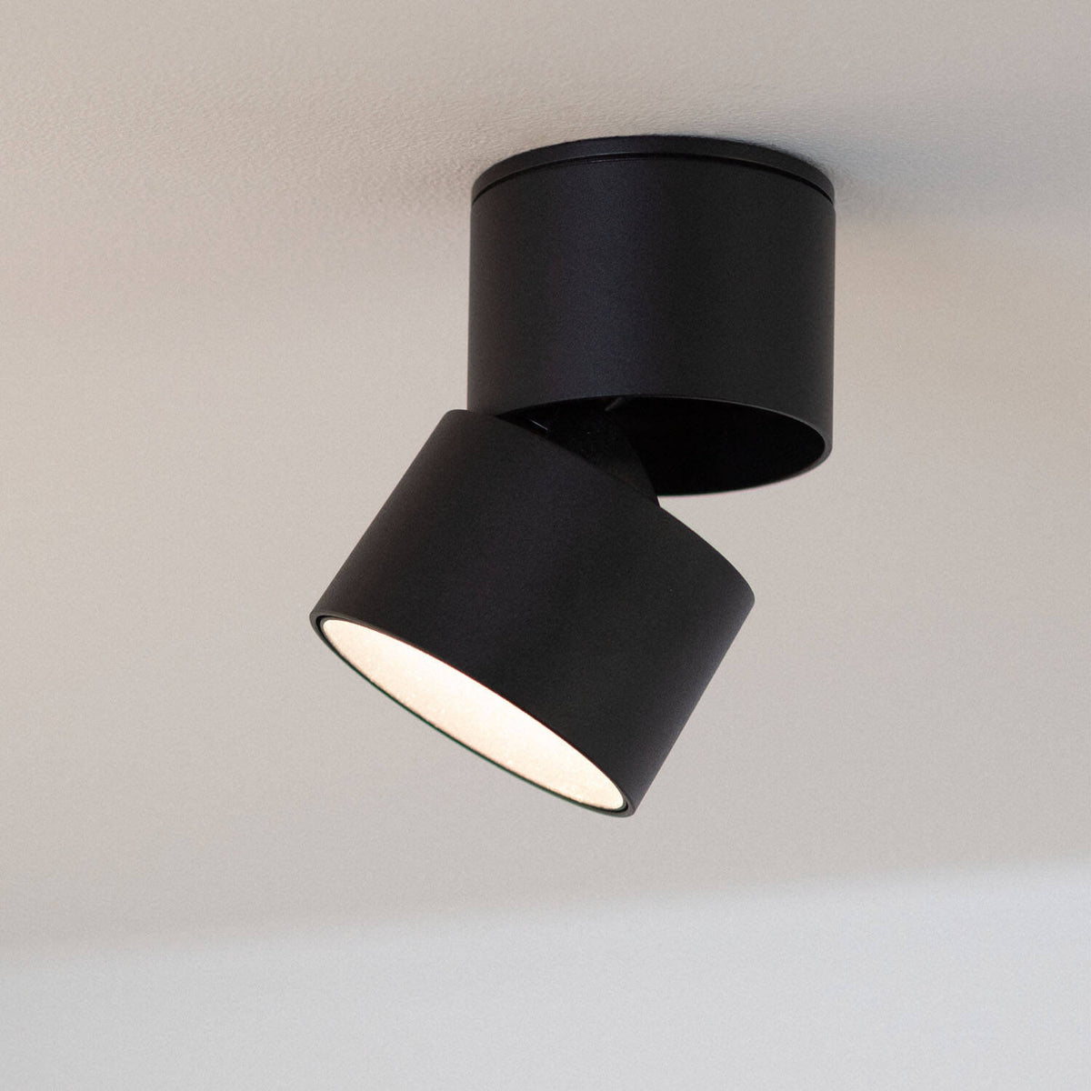 Aplique LED 7W Aluminio Circular Negro New Onuba