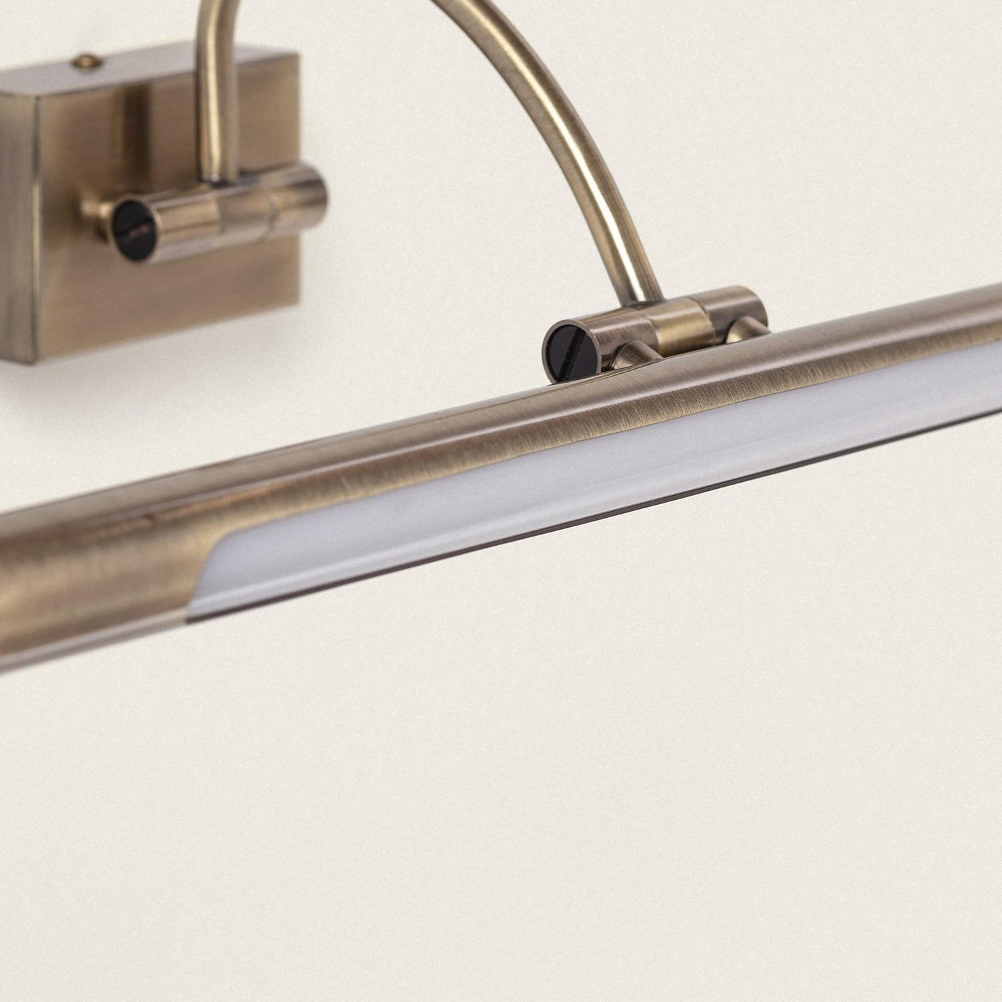 Aplique LED Eski para Cuadros - Latón Antiguo
