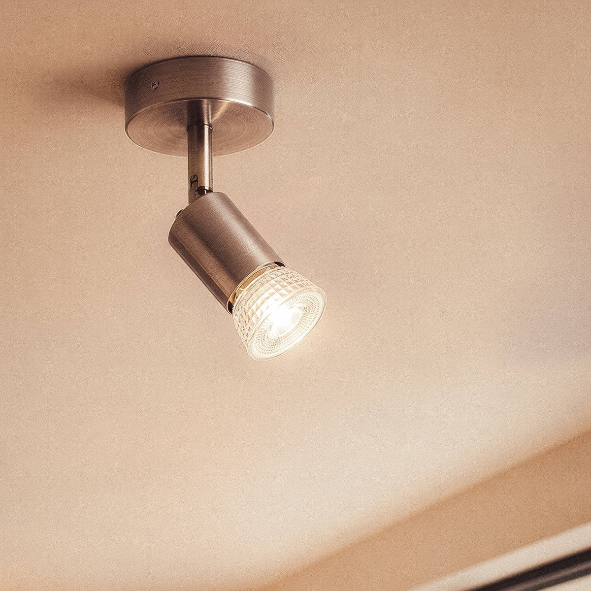 Aplique Orientable Aluminio Oasis 1 Foco Plata