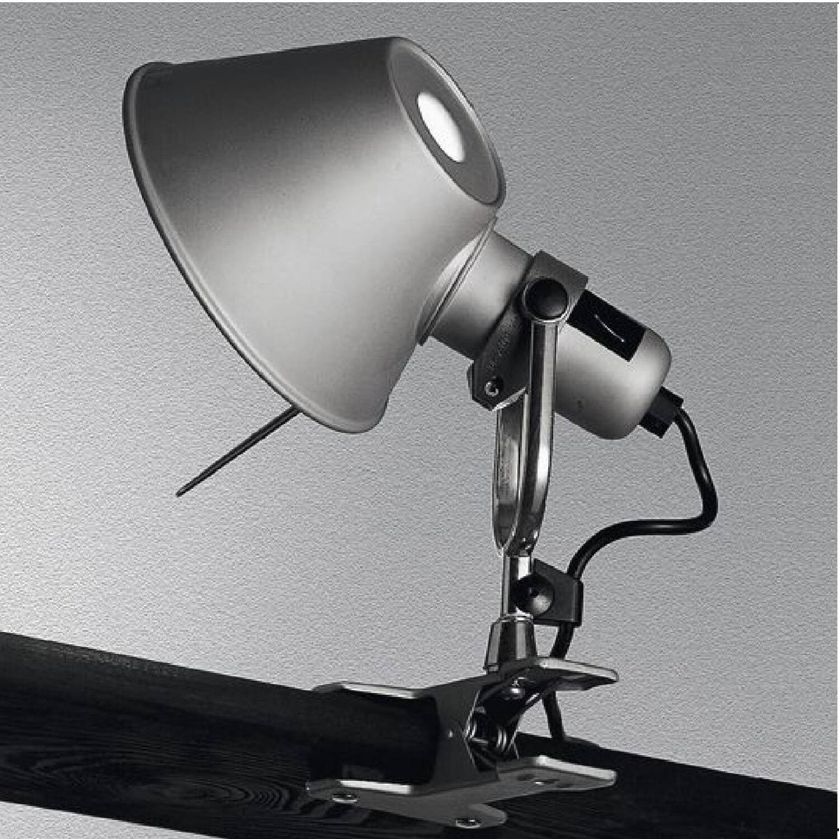 Aplique Tolomeo con Pinza ARTEMIDE