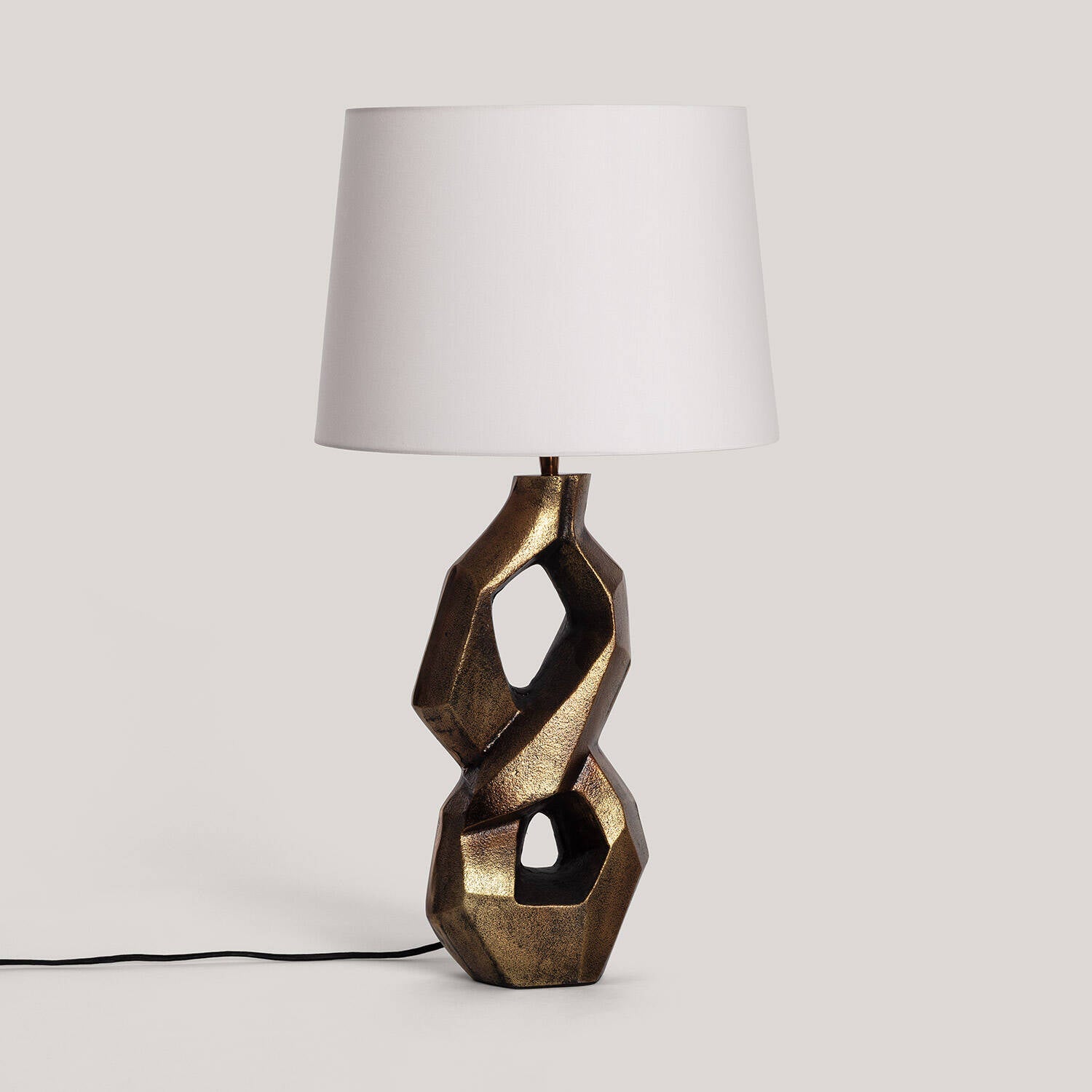 Lámpara de Mesa Metal Reyansh ILUZZIA