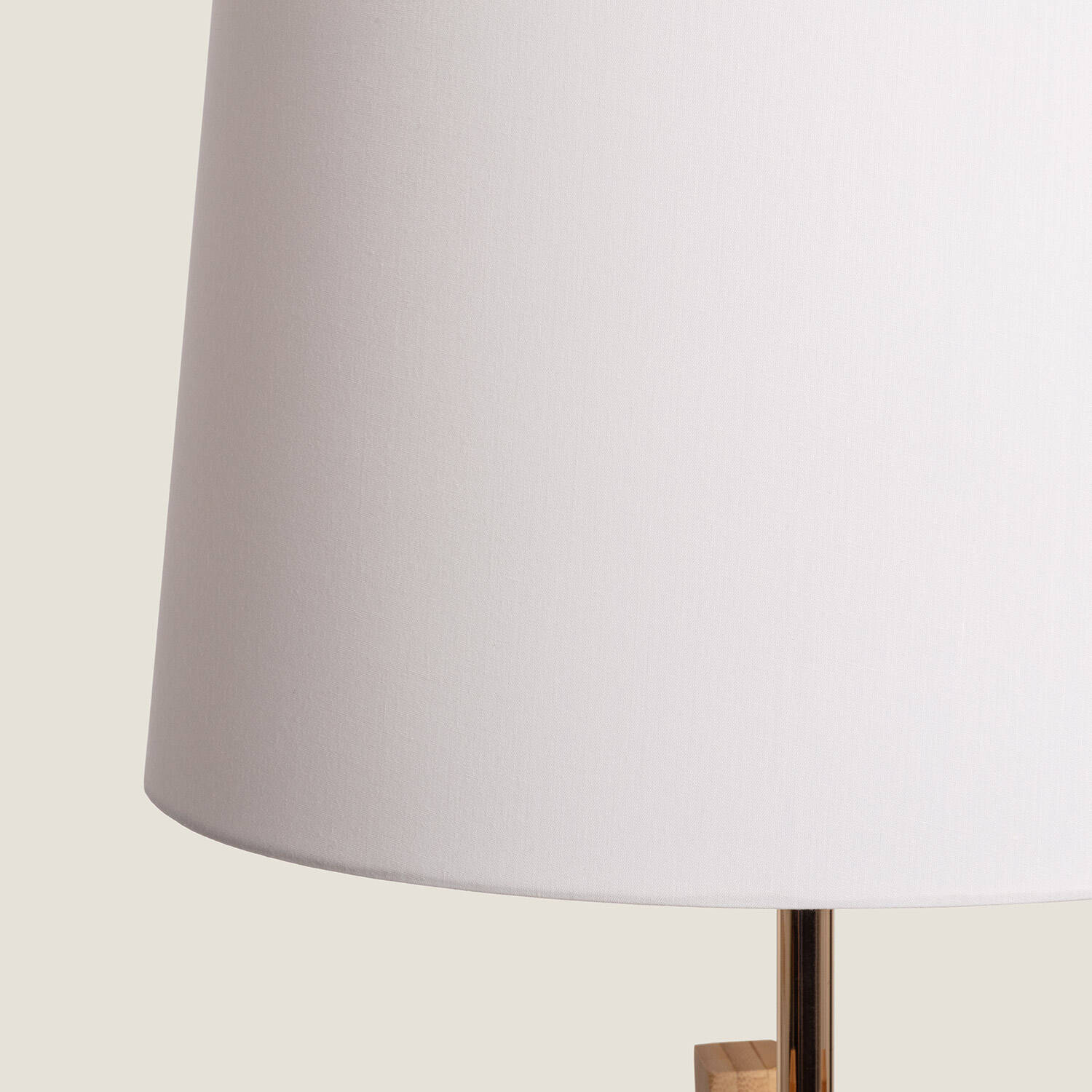 Lámpara de Pie Qaanso