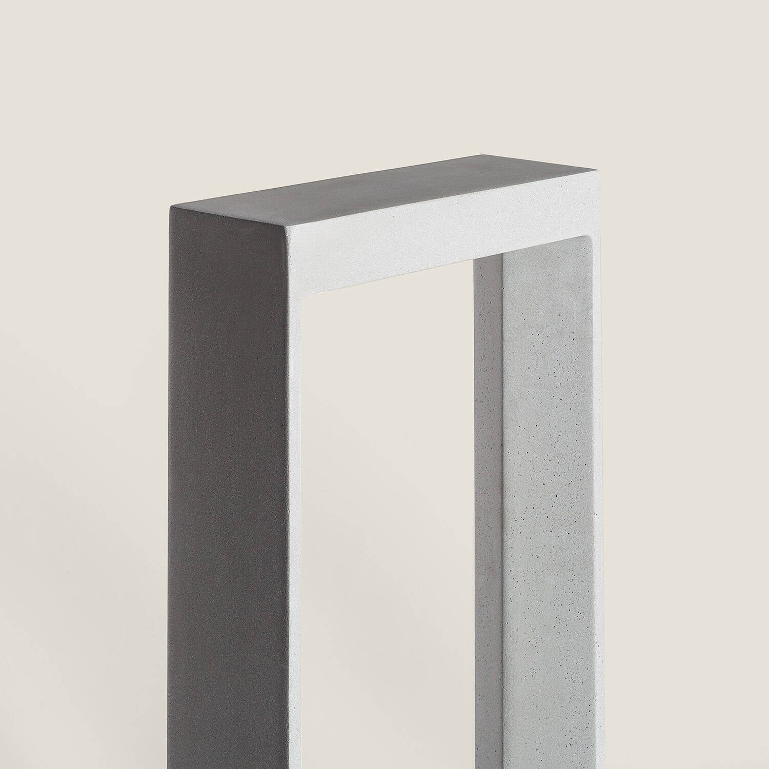 Baliza Exterior LED Regulable 8W Cemento Arvene 65 cm