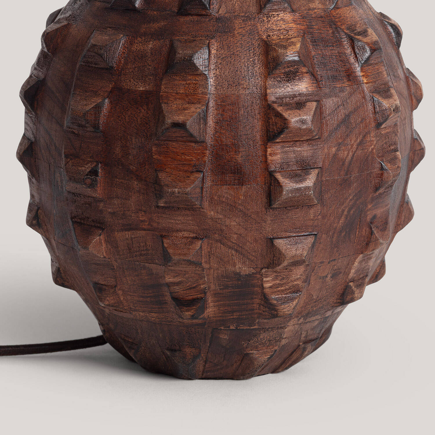 Lámpara de Mesa Madera Samesh II ILUZZIA