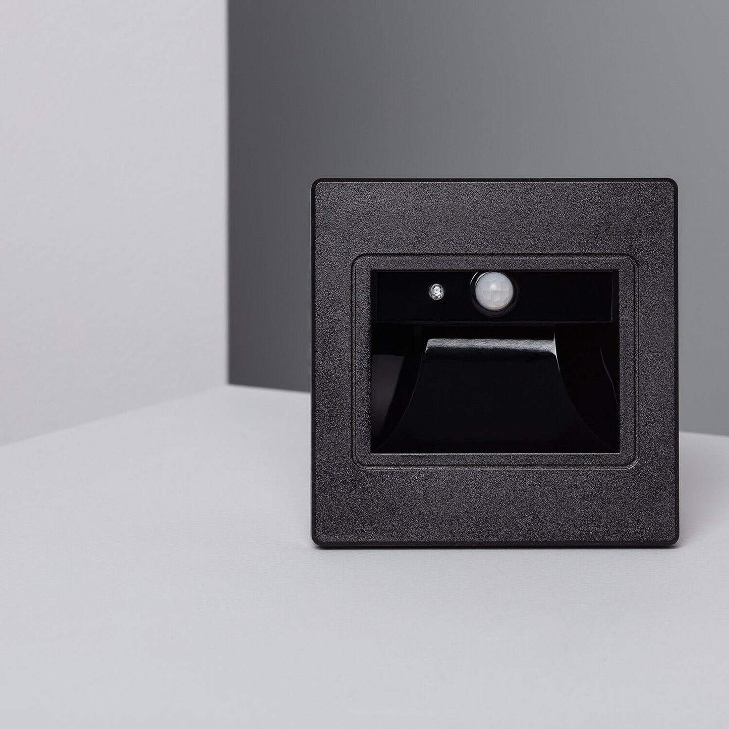 Baliza de Pared LED 1.5W Empotrable con Sensor PIR Bark Negro