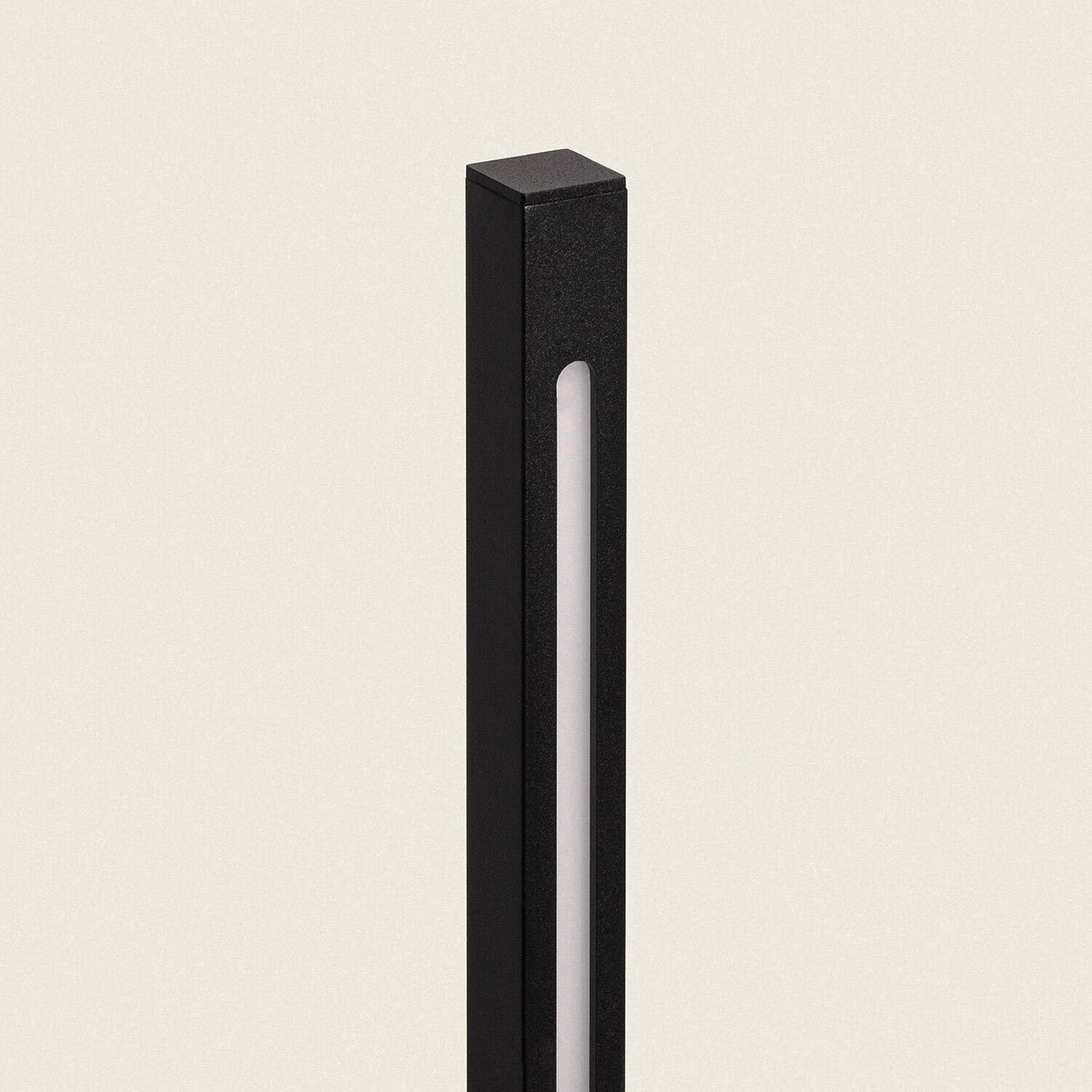 Baliza Exterior LED 12-24W 80-160 cm con Pincho Calax