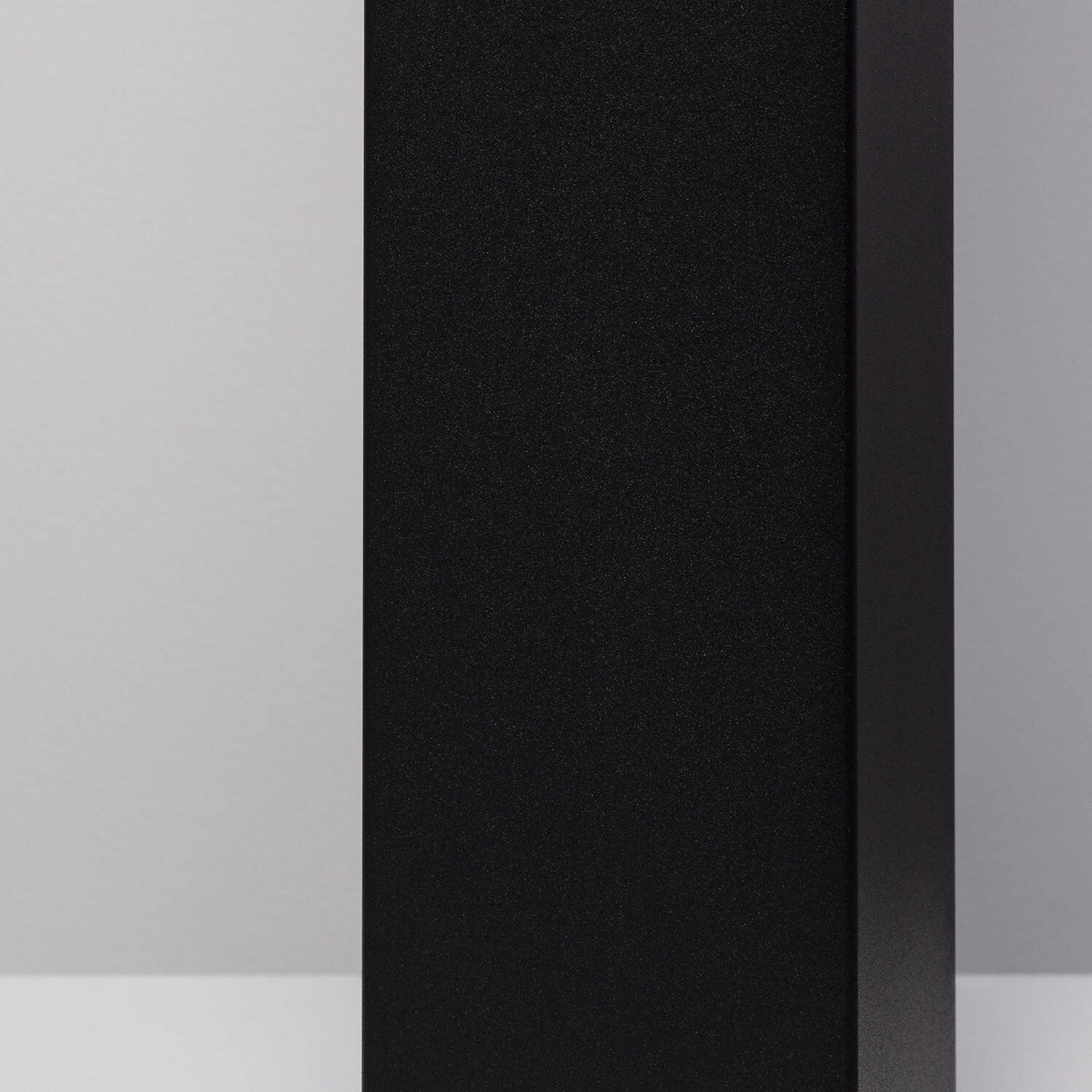 Baliza Exterior Superficie Pie 74cm Augusta Negra