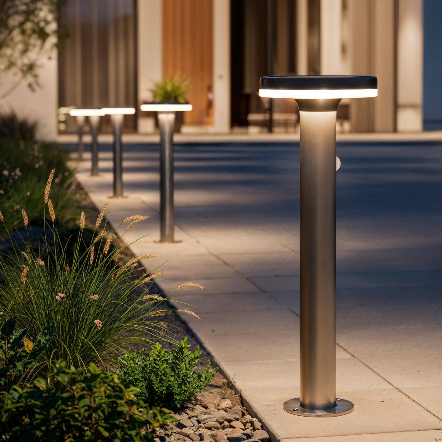 Baliza Solar Exterior LED 6W Superficie Pie 45cm con Detector de Movimiento Helios Inox