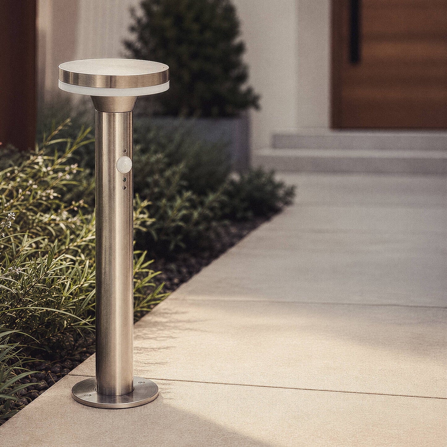 Baliza Solar Exterior LED 6W Superficie Pie 45cm con Detector de Movimiento Helios Inox
