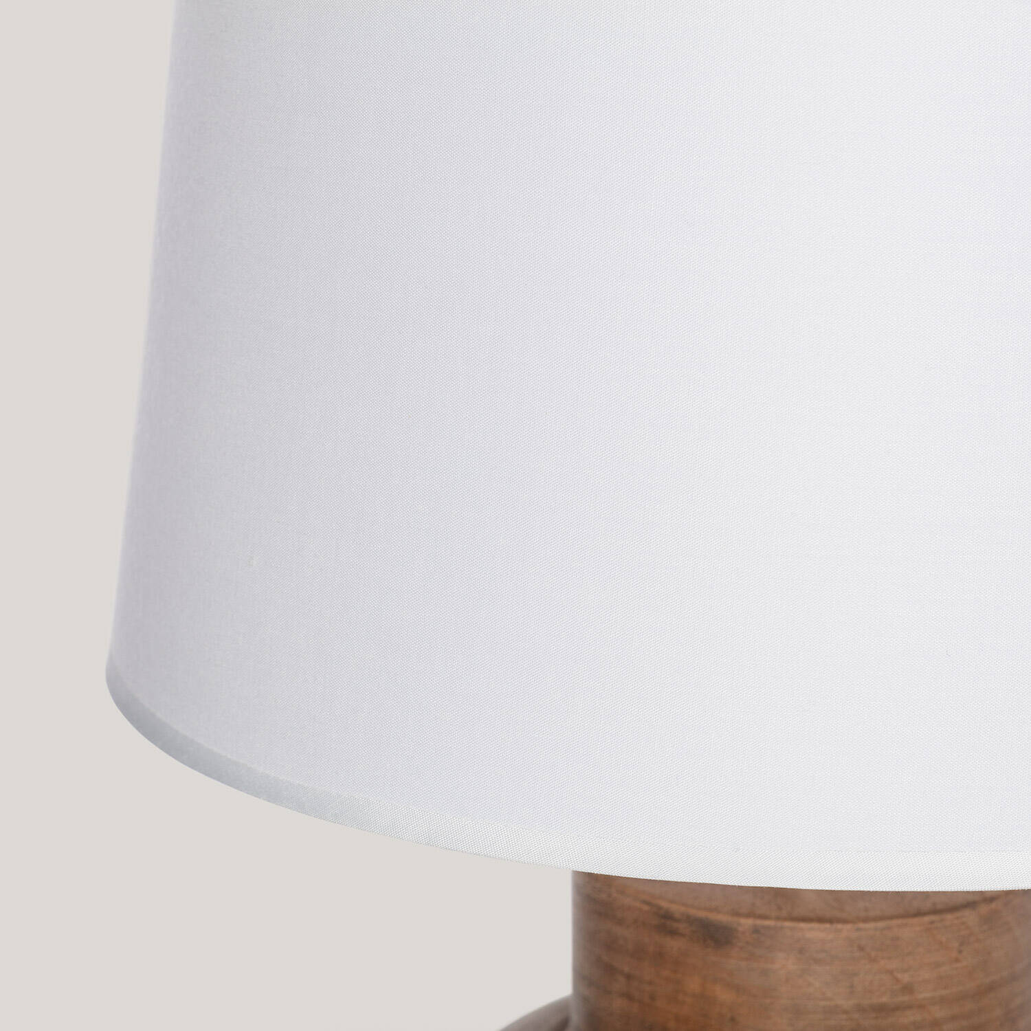 Lámpara de Mesa Madera Akash ILUZZIA