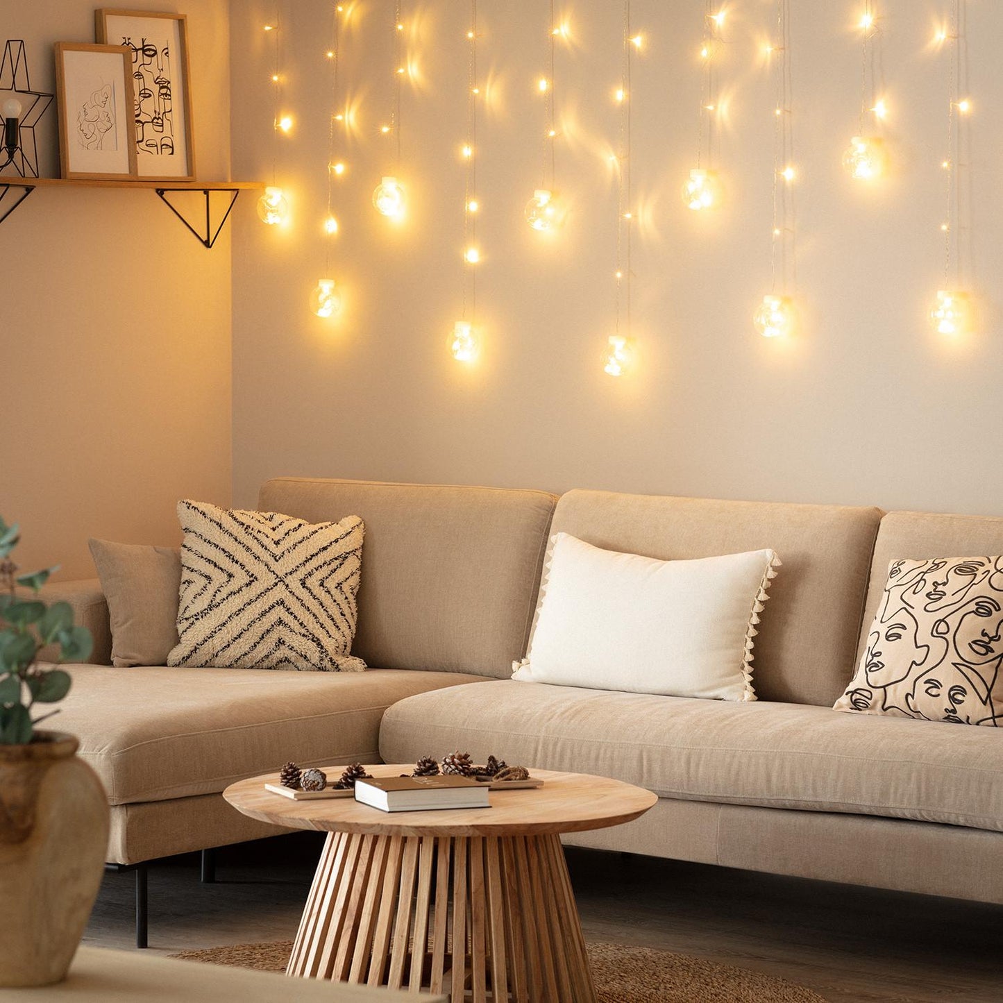 Cortina Bolas Colgantes LED 3.6W 2.5m