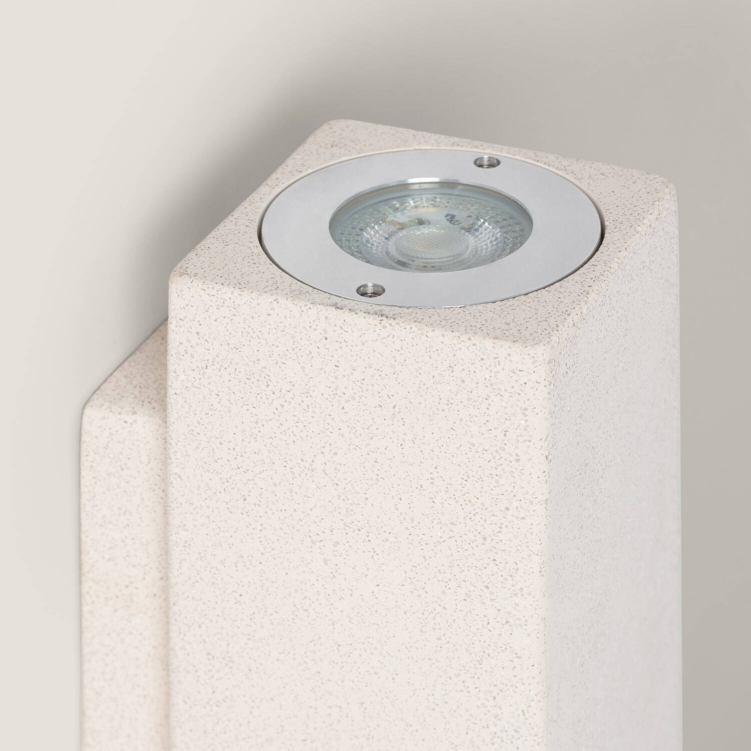 Aplique de Pared Exterior Cemento Iluminación Doble Cara Banjar Square