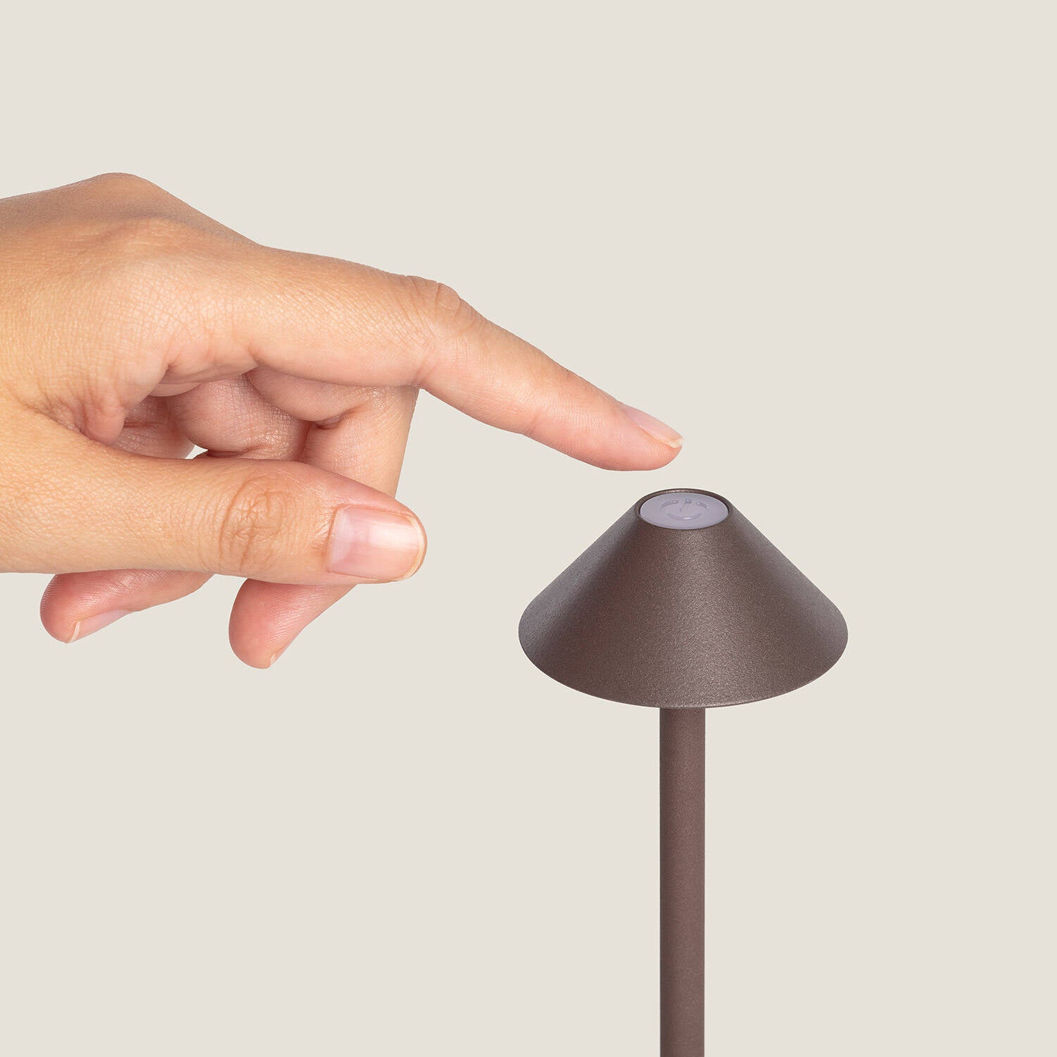 Lámpara de Mesa LED Portátil para Exterior Metal con Batería Recargable Magatzi