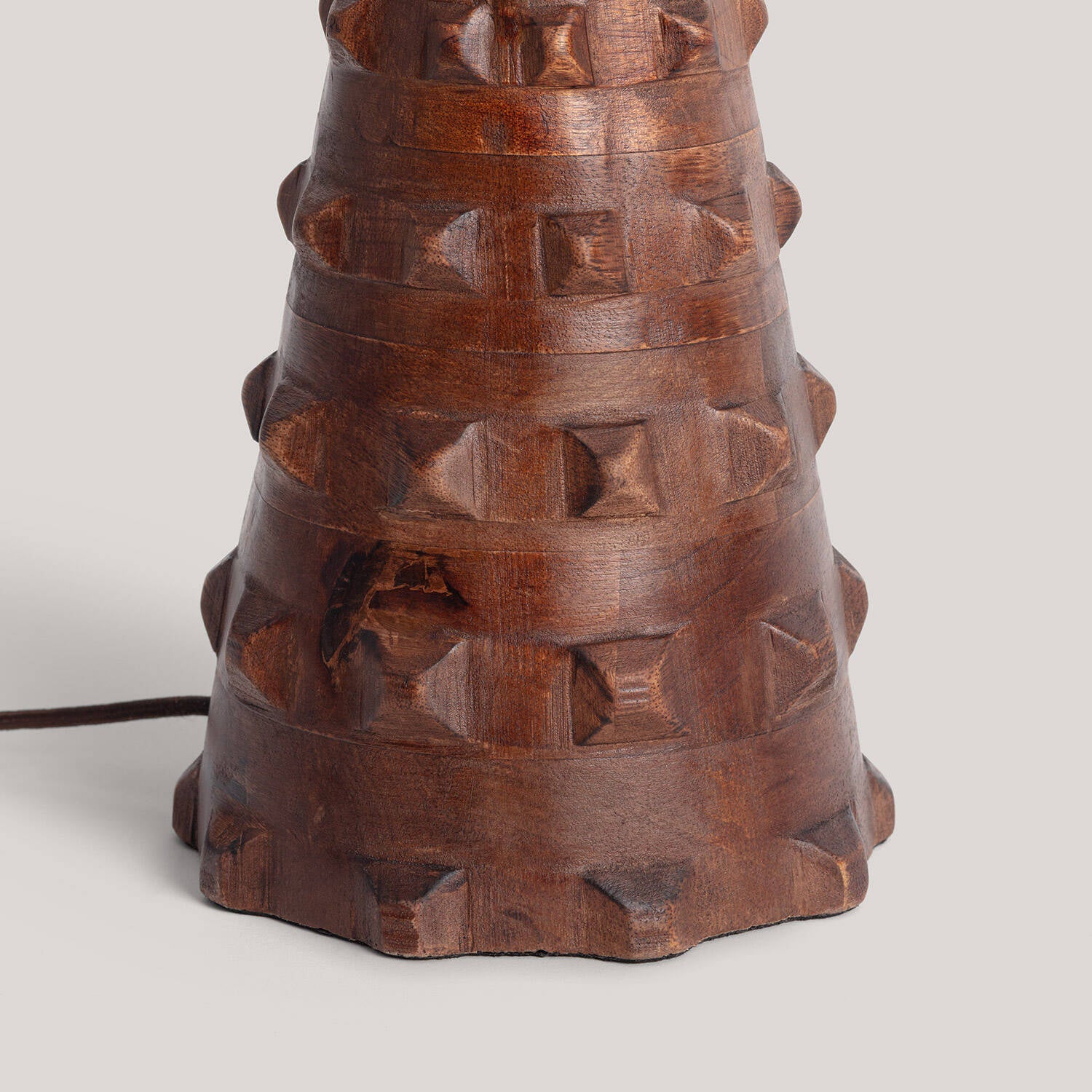 Lámpara de Mesa Madera Samesh ILUZZIA