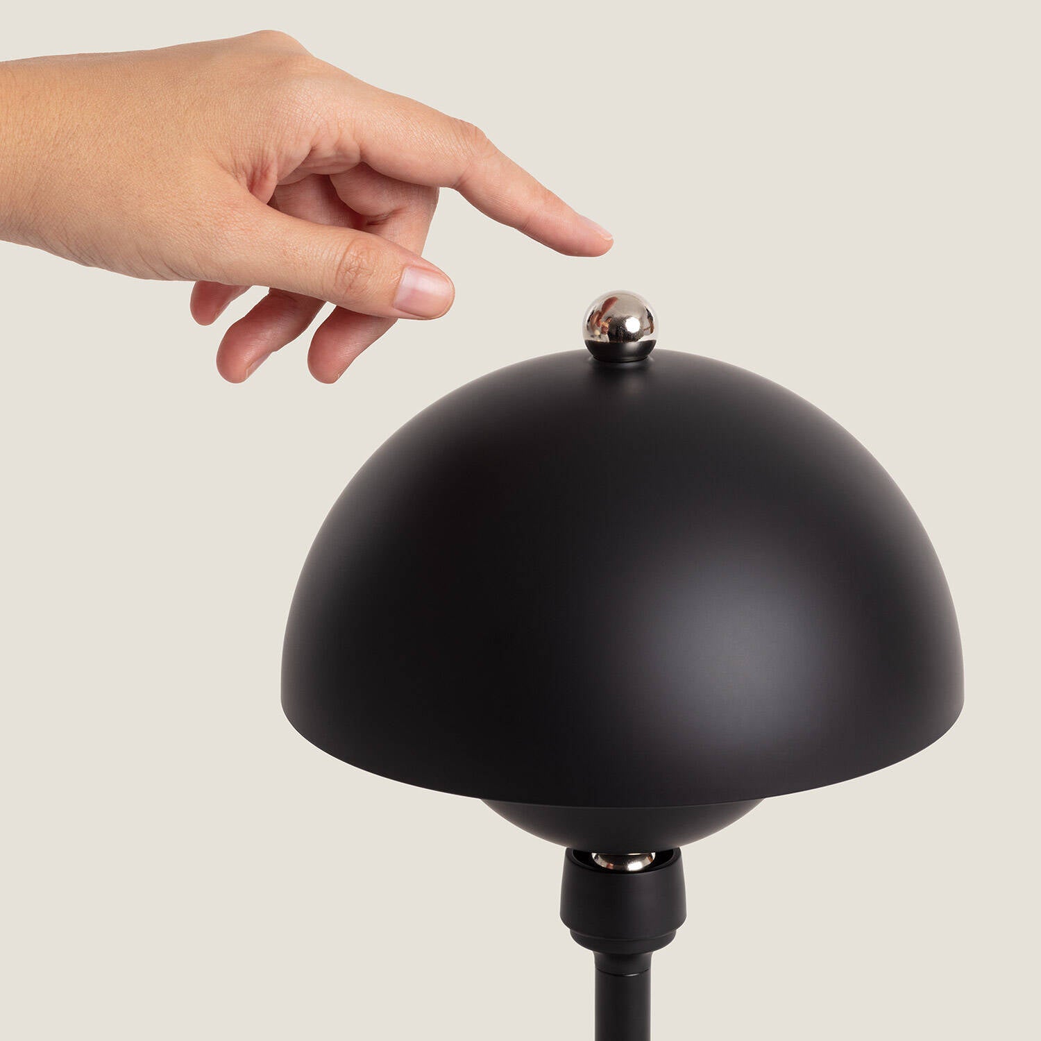 Lámpara de Mesa LED Portátil con Batería Recargable USB Pauna