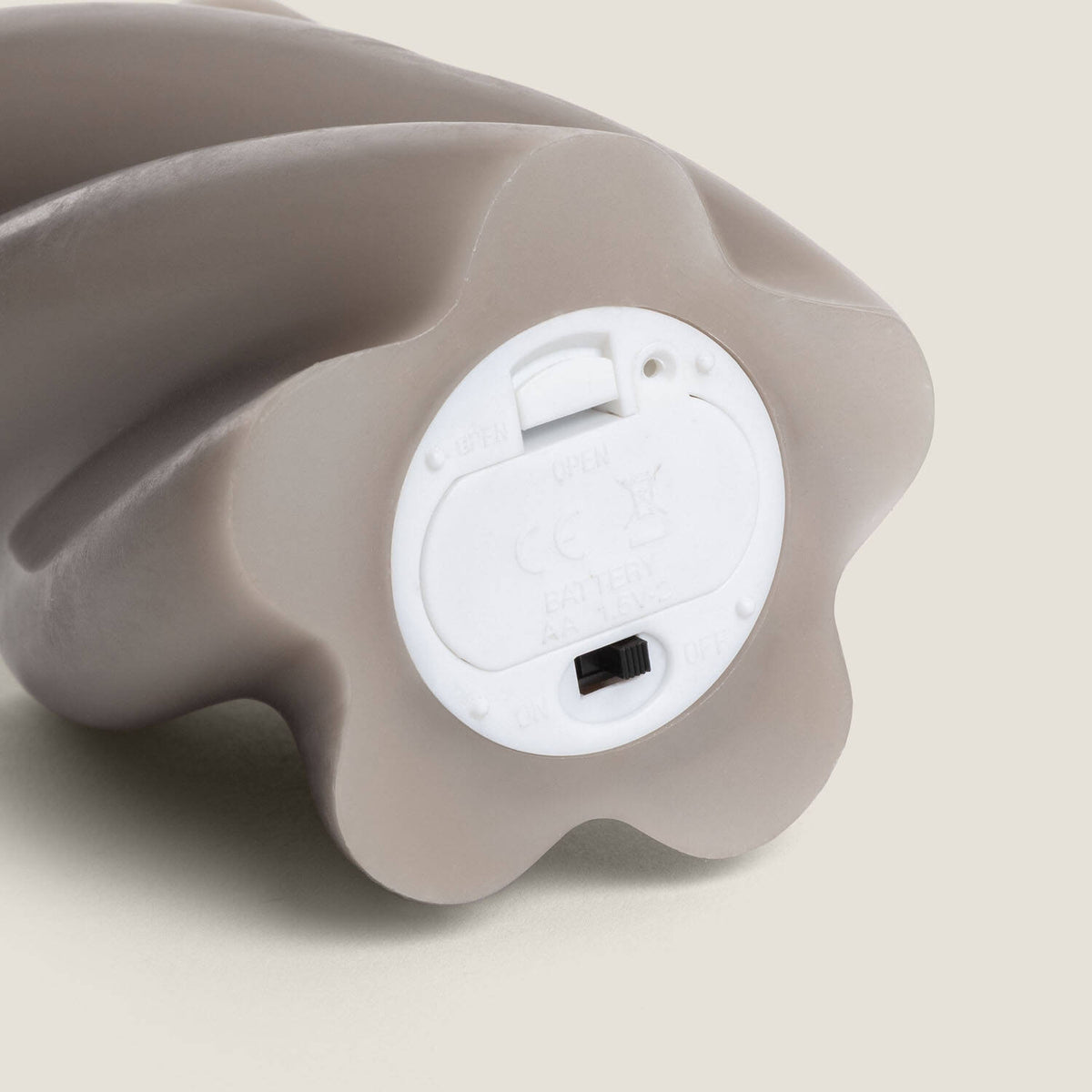 Dos Velas de Cera Decorativa LED con Diseño Ondulado Velia