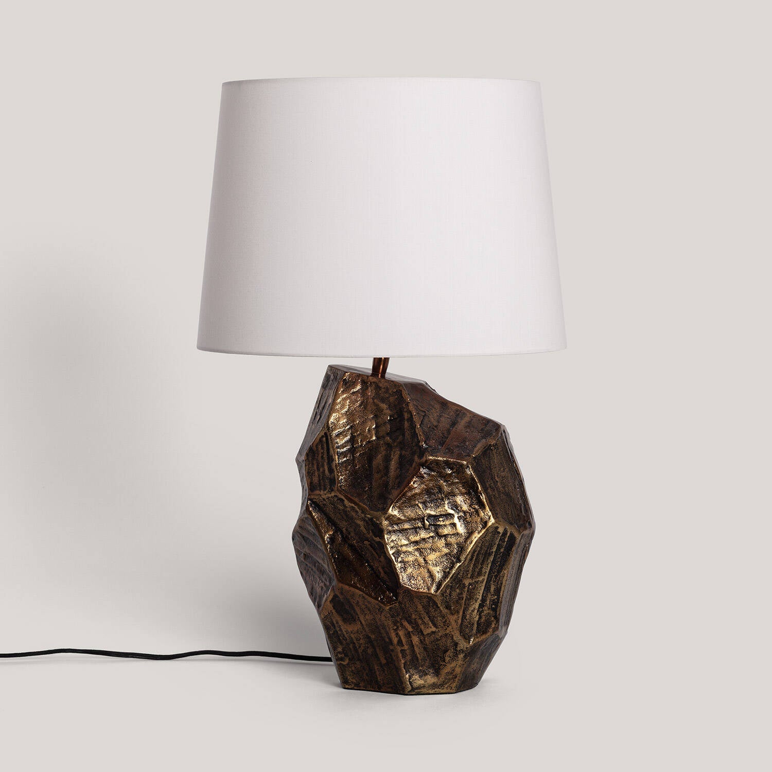 Lámpara de Mesa Metal Nitesh ILUZZIA