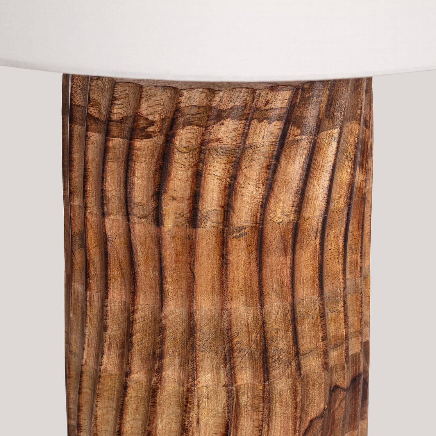 Lámpara de Mesa Madera Shruti ILUZZIA