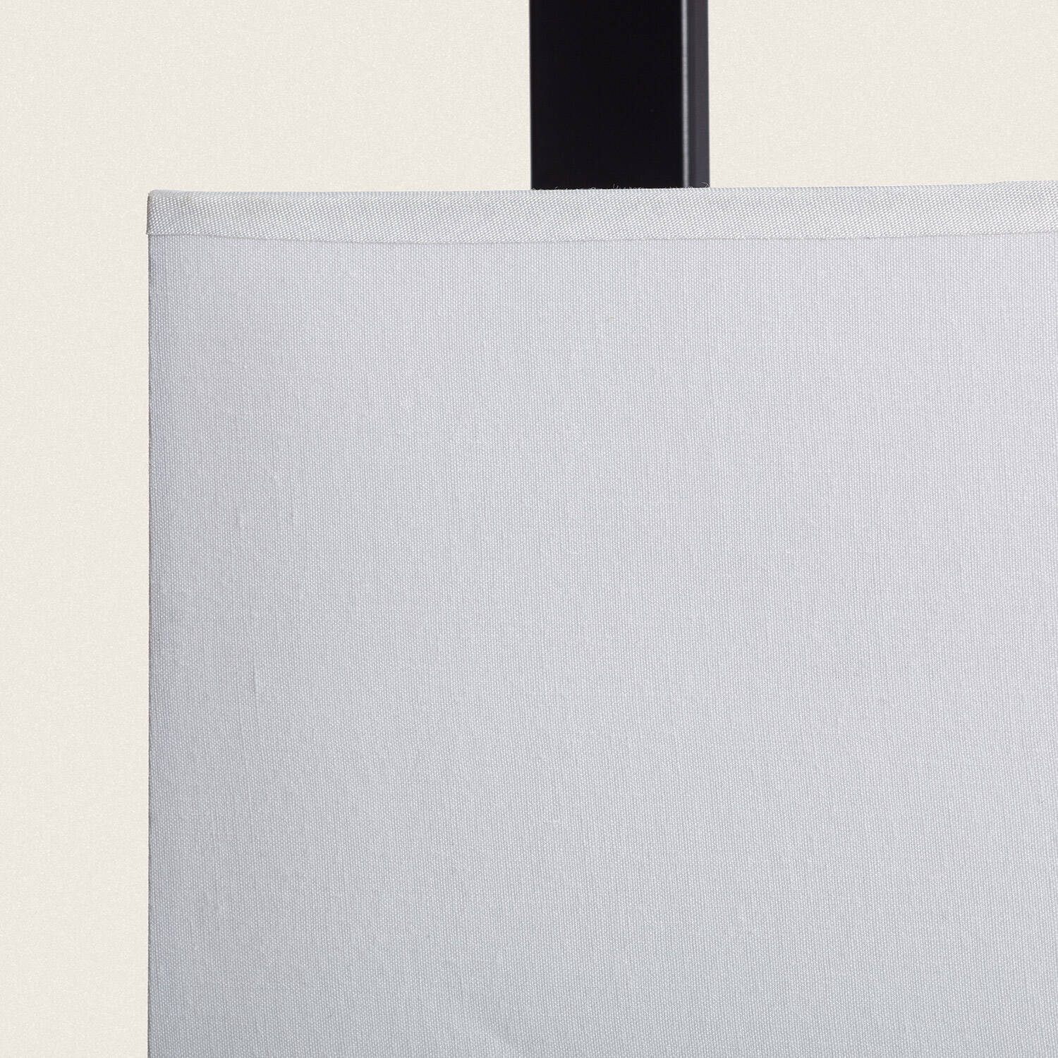 Lámpara de Mesa Metal y Tela con Puerto USB e Interruptor Táctil Malena